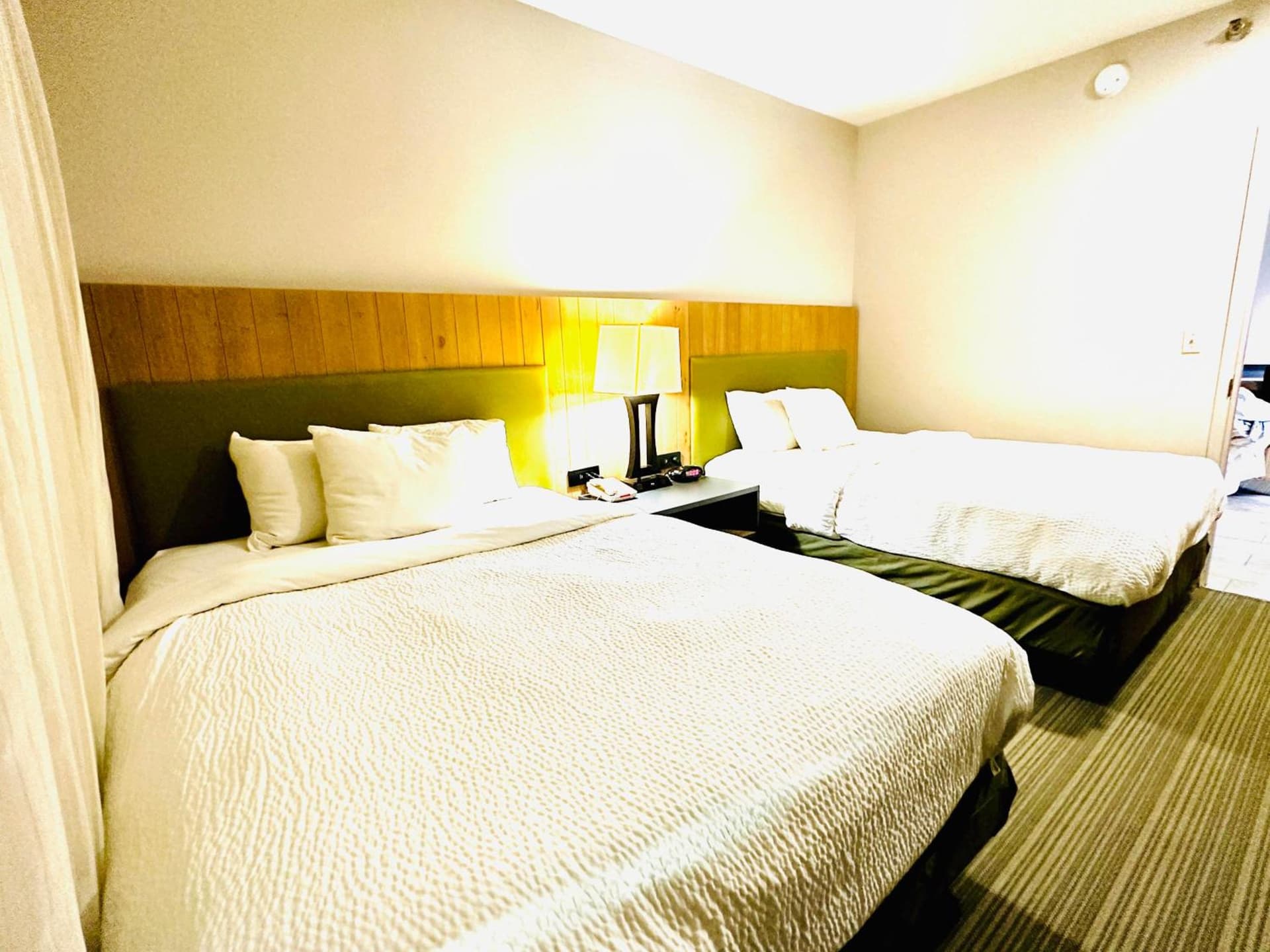 Radiant Inn and Suites interior in Murfreesboro, TN — gallery photo 2