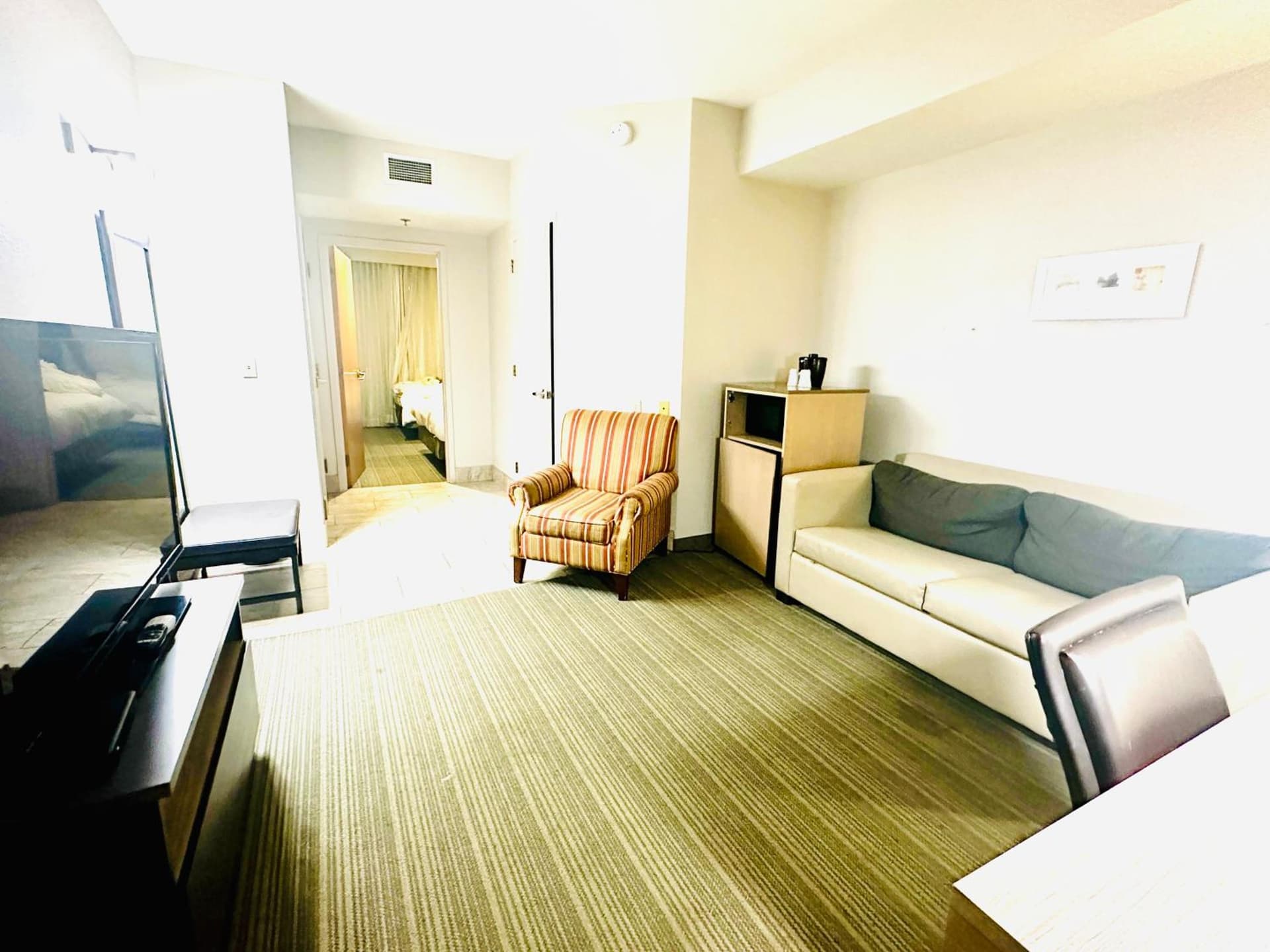 Radiant Inn and Suites gallery photo in Murfreesboro, TN — image 10
