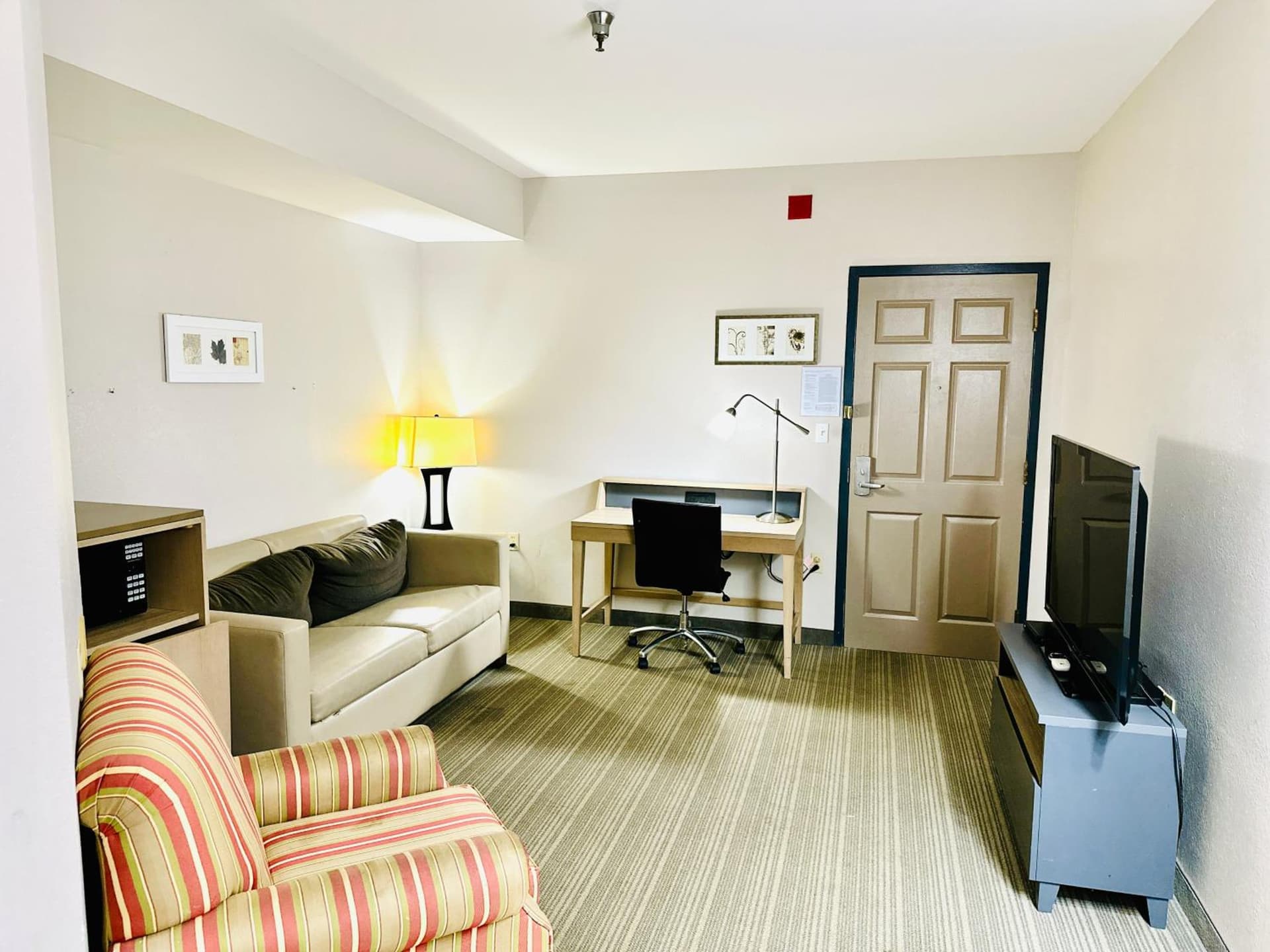 Radiant Inn and Suites gallery photo in Murfreesboro, TN — image 6