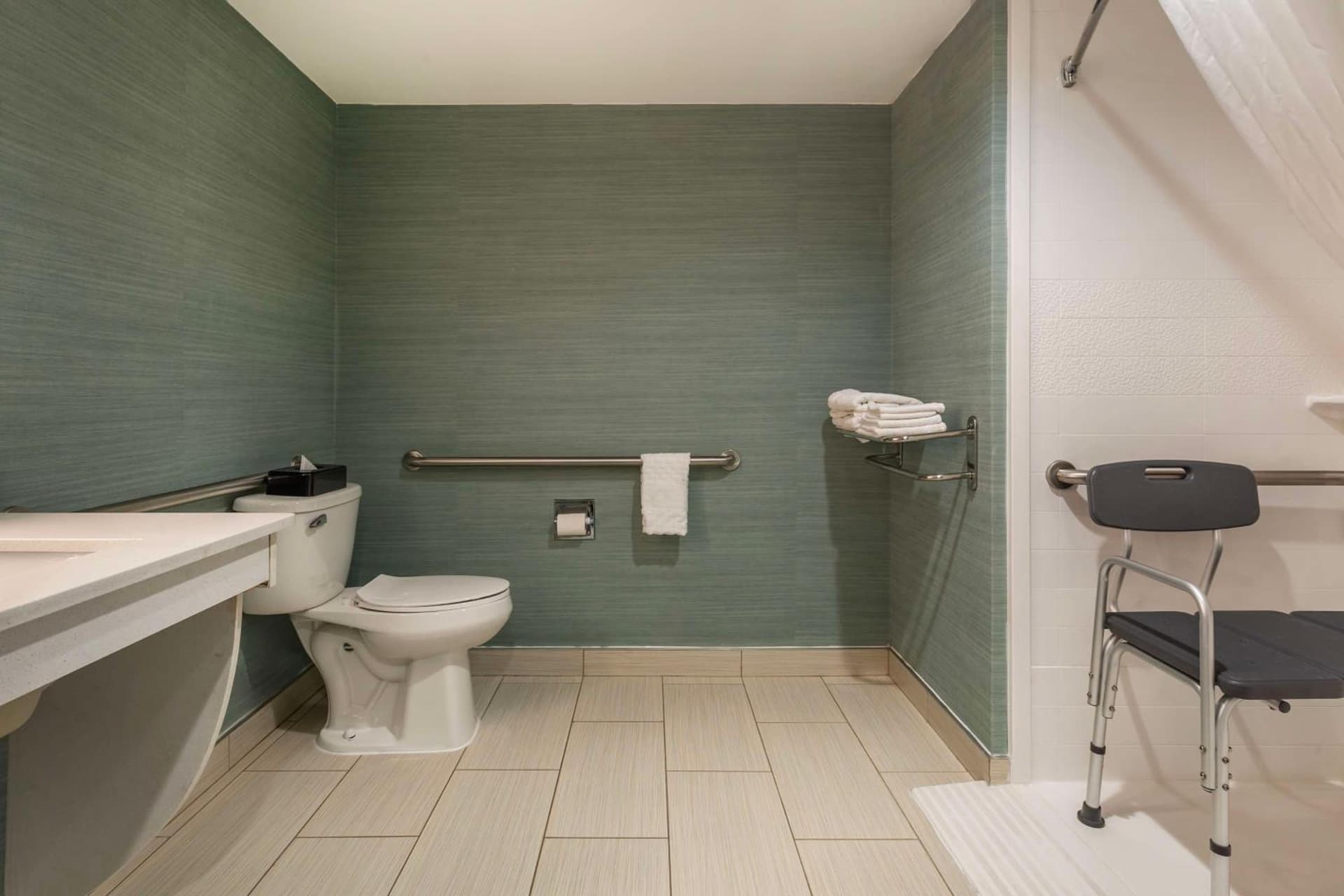 Best Western Plus New Englander gallery photo in Woburn, MA — image 9