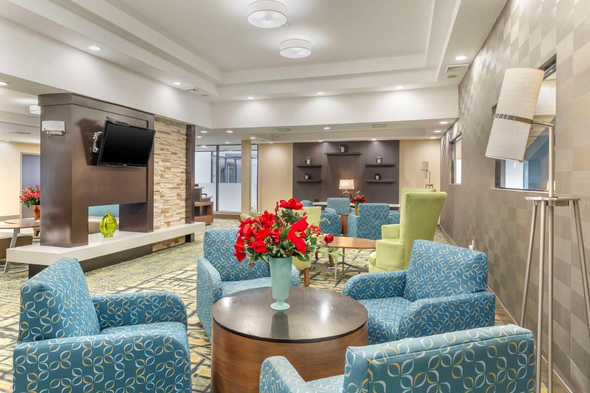 Best Western Plus New Englander gallery photo in Woburn, MA — image 7