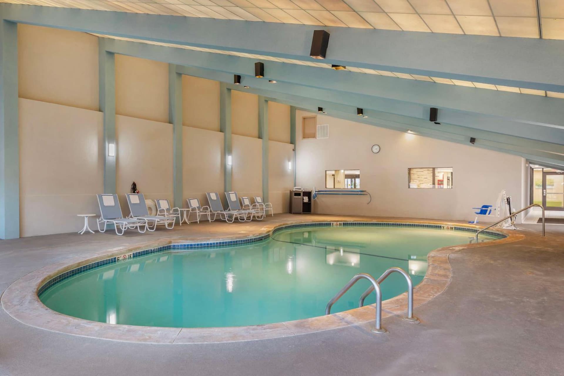 Best Western Plus New Englander gallery photo in Woburn, MA — image 25