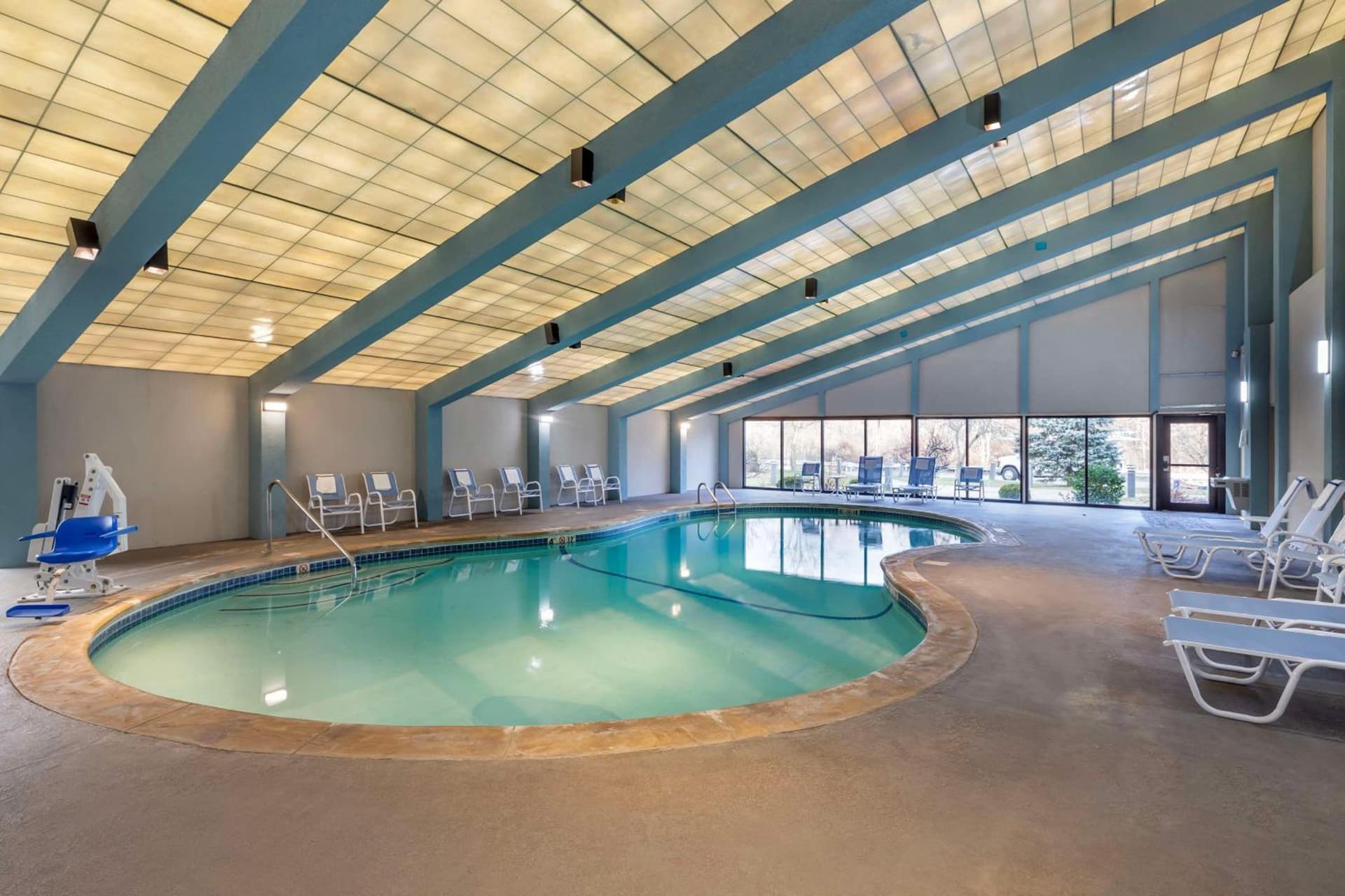Best Western Plus New Englander gallery photo in Woburn, MA — image 33