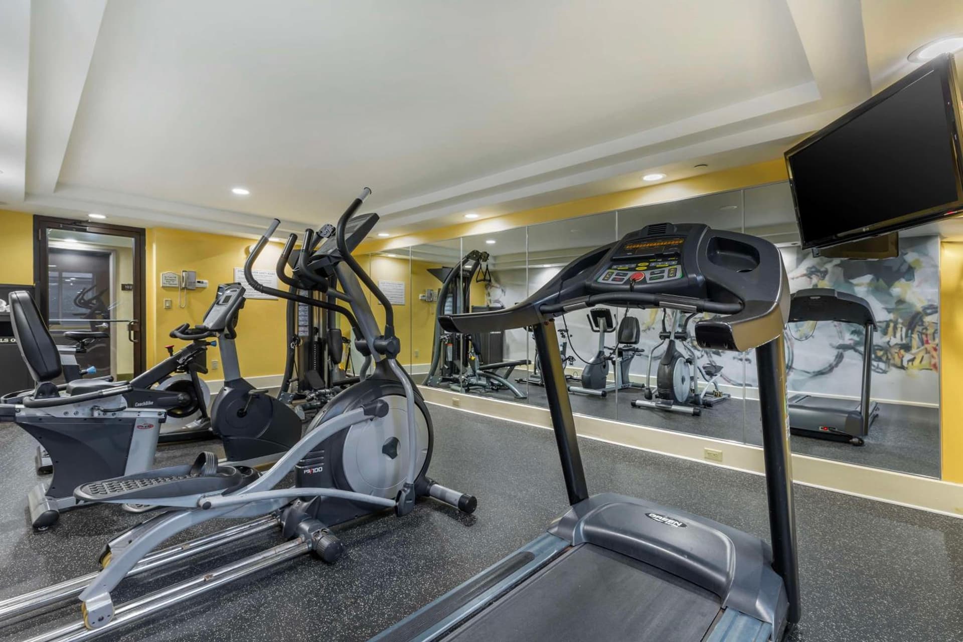 Best Western Plus New Englander gallery photo in Woburn, MA — image 43