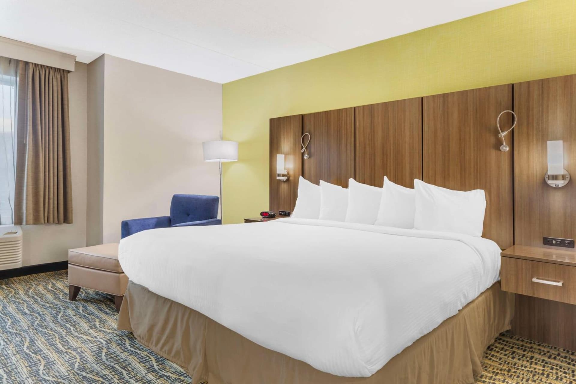 Best Western Plus New Englander gallery photo in Woburn, MA — image 38