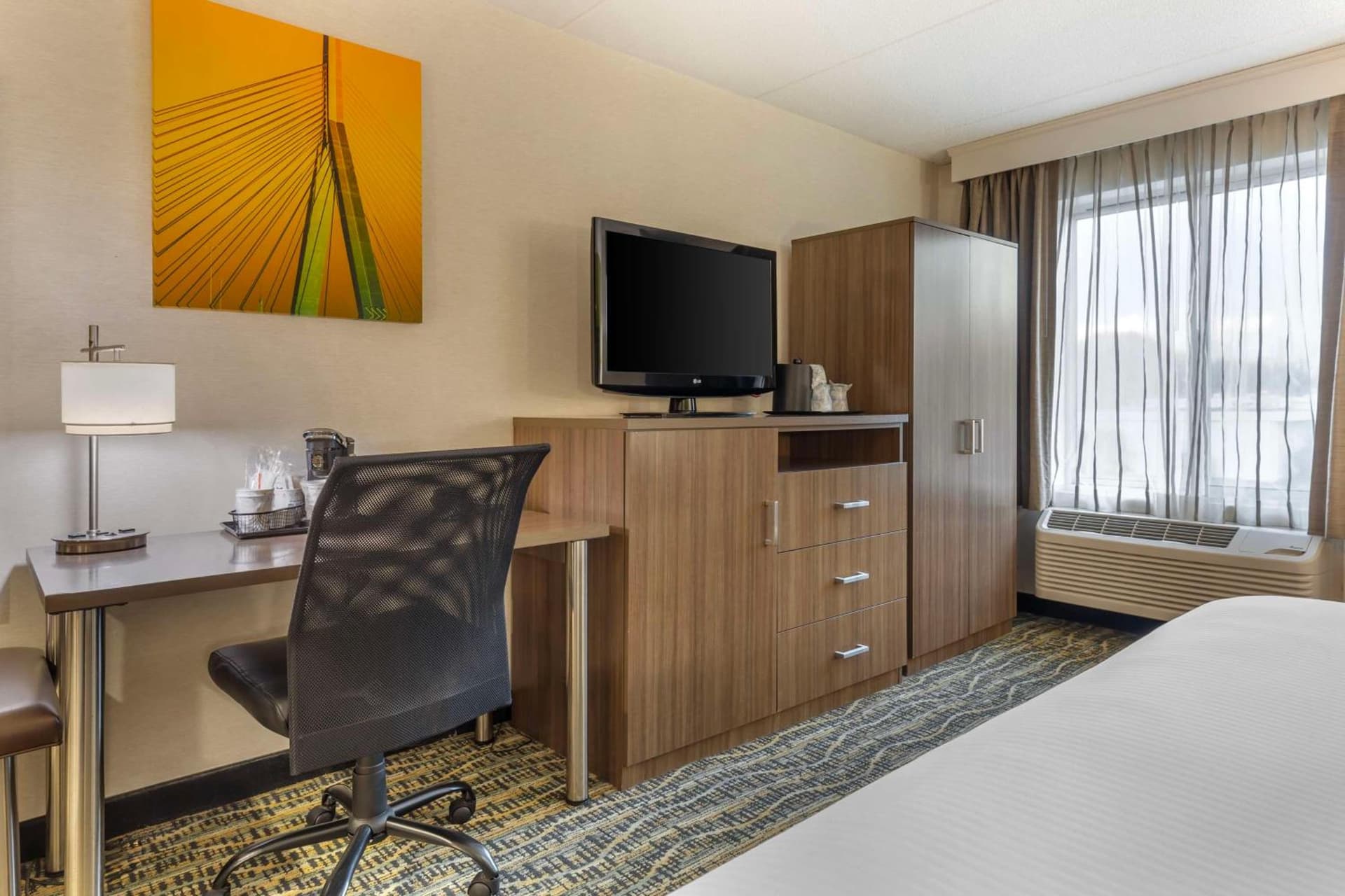 Best Western Plus New Englander gallery photo in Woburn, MA — image 42