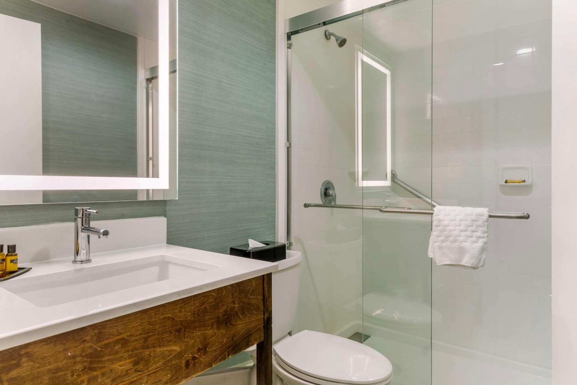 Best Western Plus New Englander gallery photo in Woburn, MA — image 28