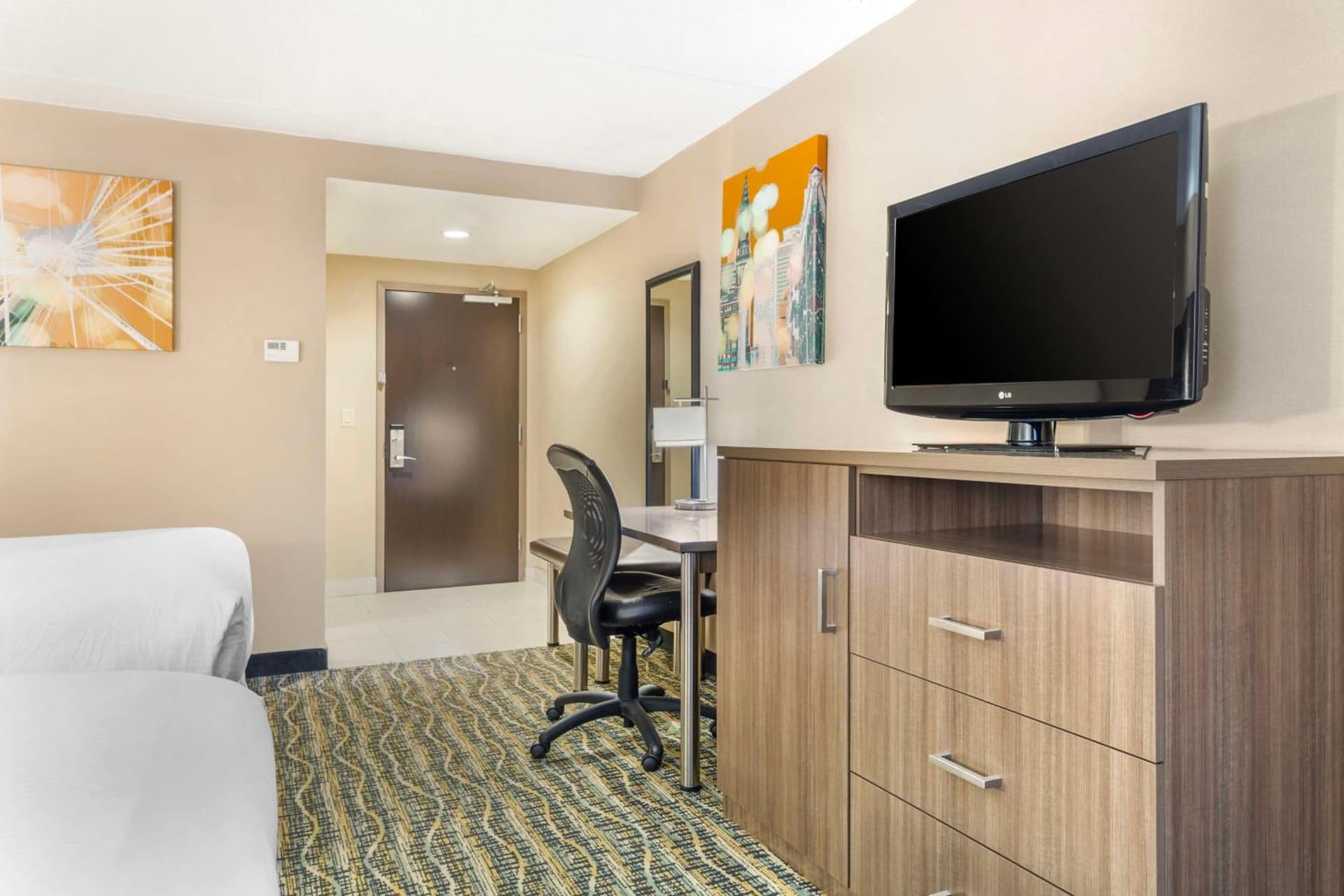 Best Western Plus New Englander gallery photo in Woburn, MA — image 44