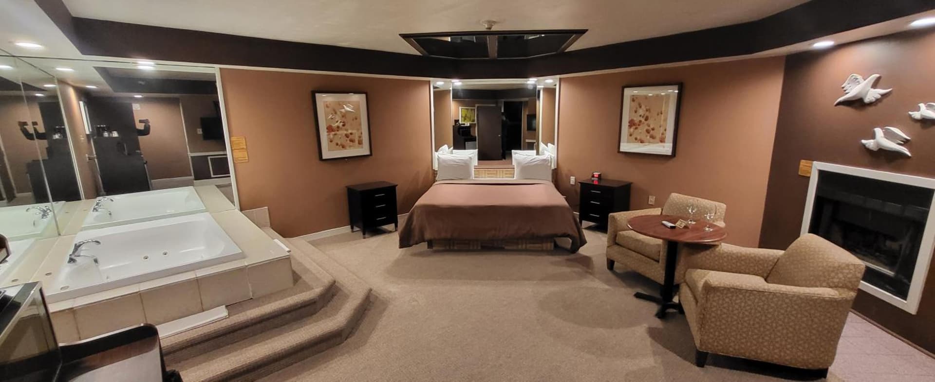 Inn of the Dove Harrisburg-Hershey Romantic Suites gallery photo in Harrisburg, PA — image 168