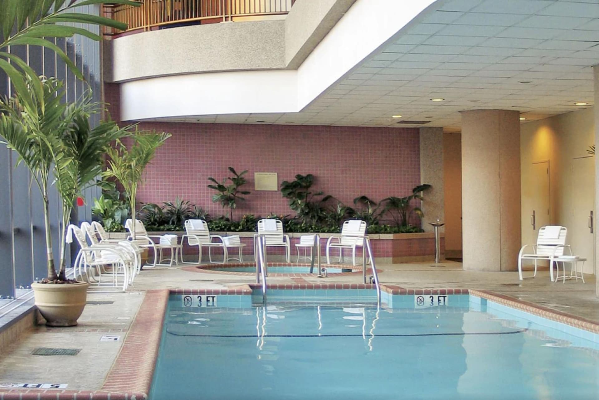 Embassy Suites by Hilton Bethesda Washington DC gallery photo in Bethesda, MD — image 9
