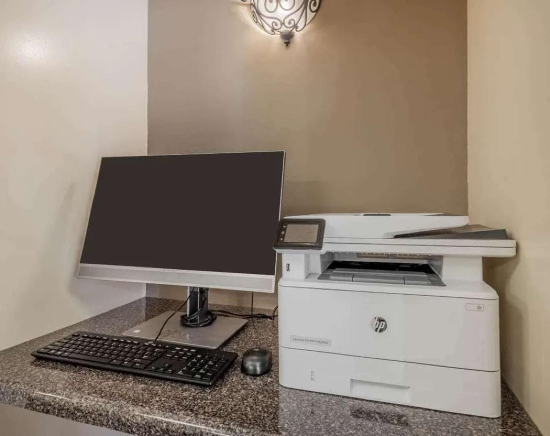 Sonesta Simply Suites Chicago Waukegan gallery photo in Waukegan, IL — image 13
