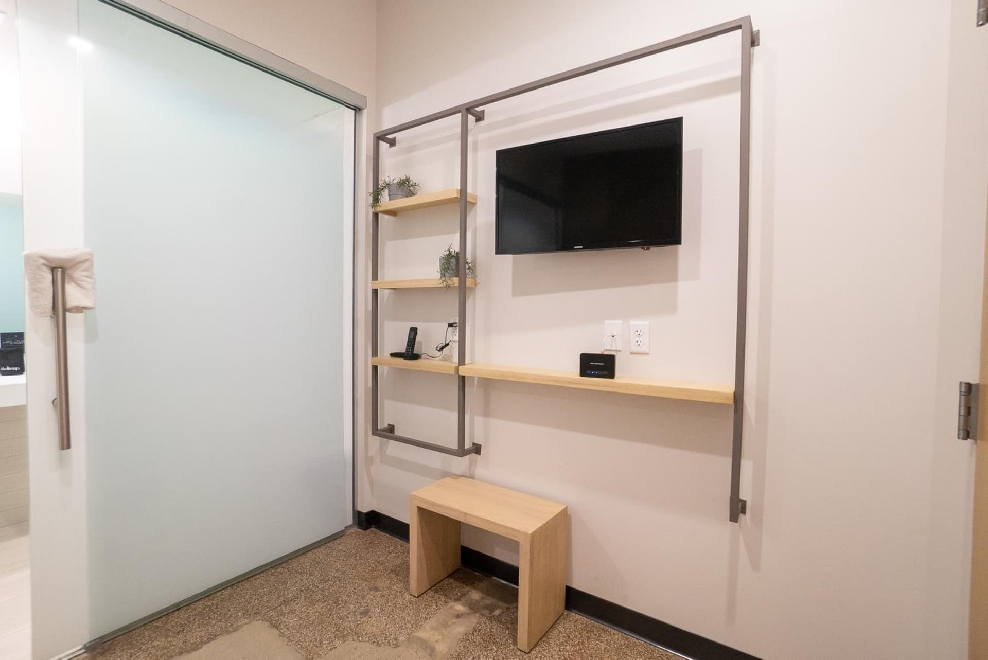 SOVA Micro-Room & Social Hotel gallery photo in Dallas, TX — image 6