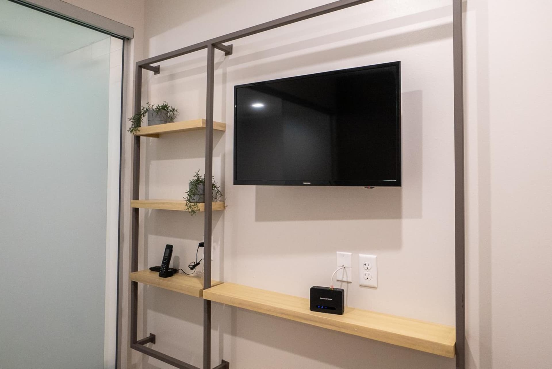 SOVA Micro-Room & Social Hotel gallery photo in Dallas, TX — image 45