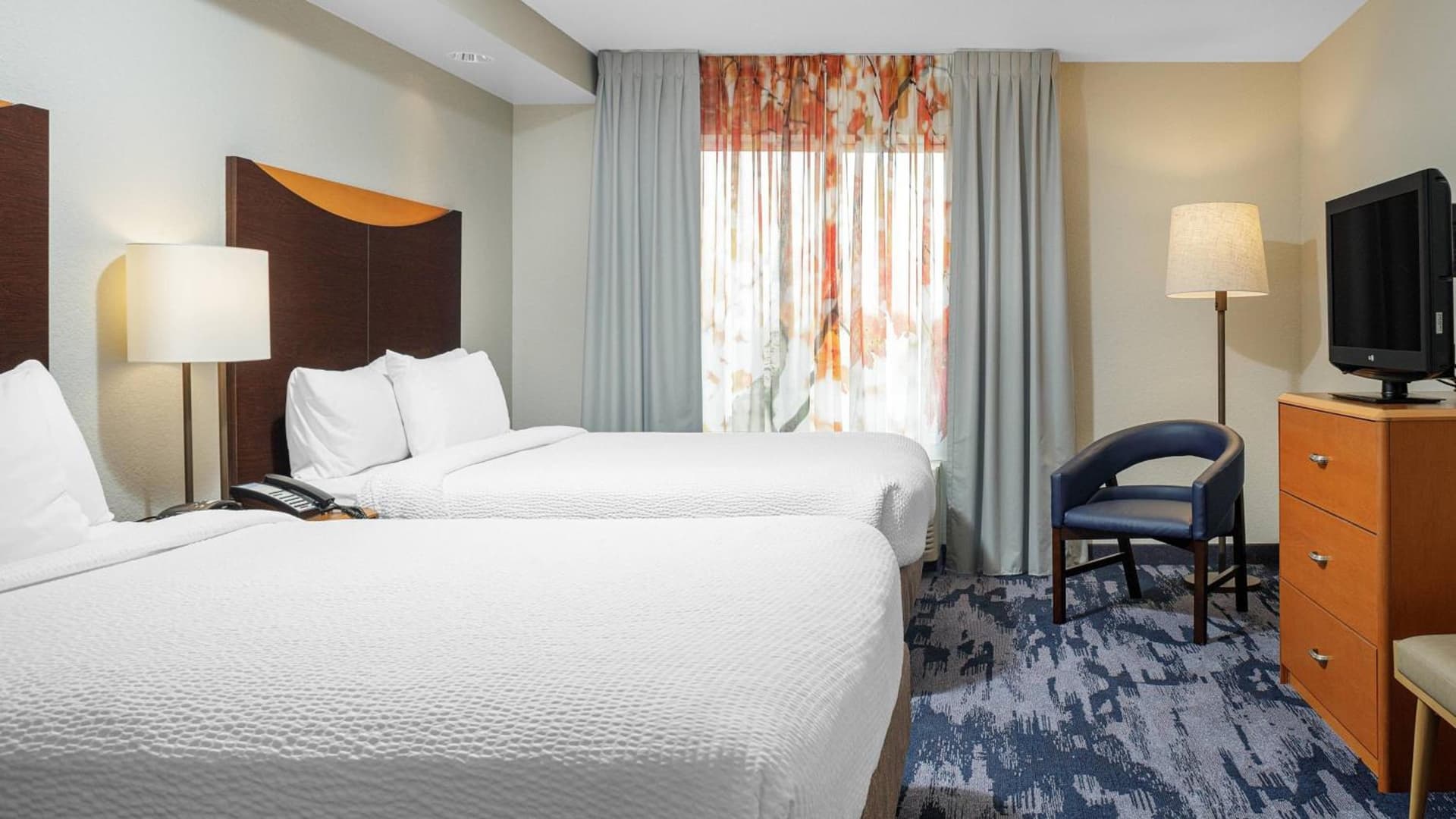 Fairfield Inn & Suites by Marriott Paducah interior in Paducah, KY — gallery photo 2