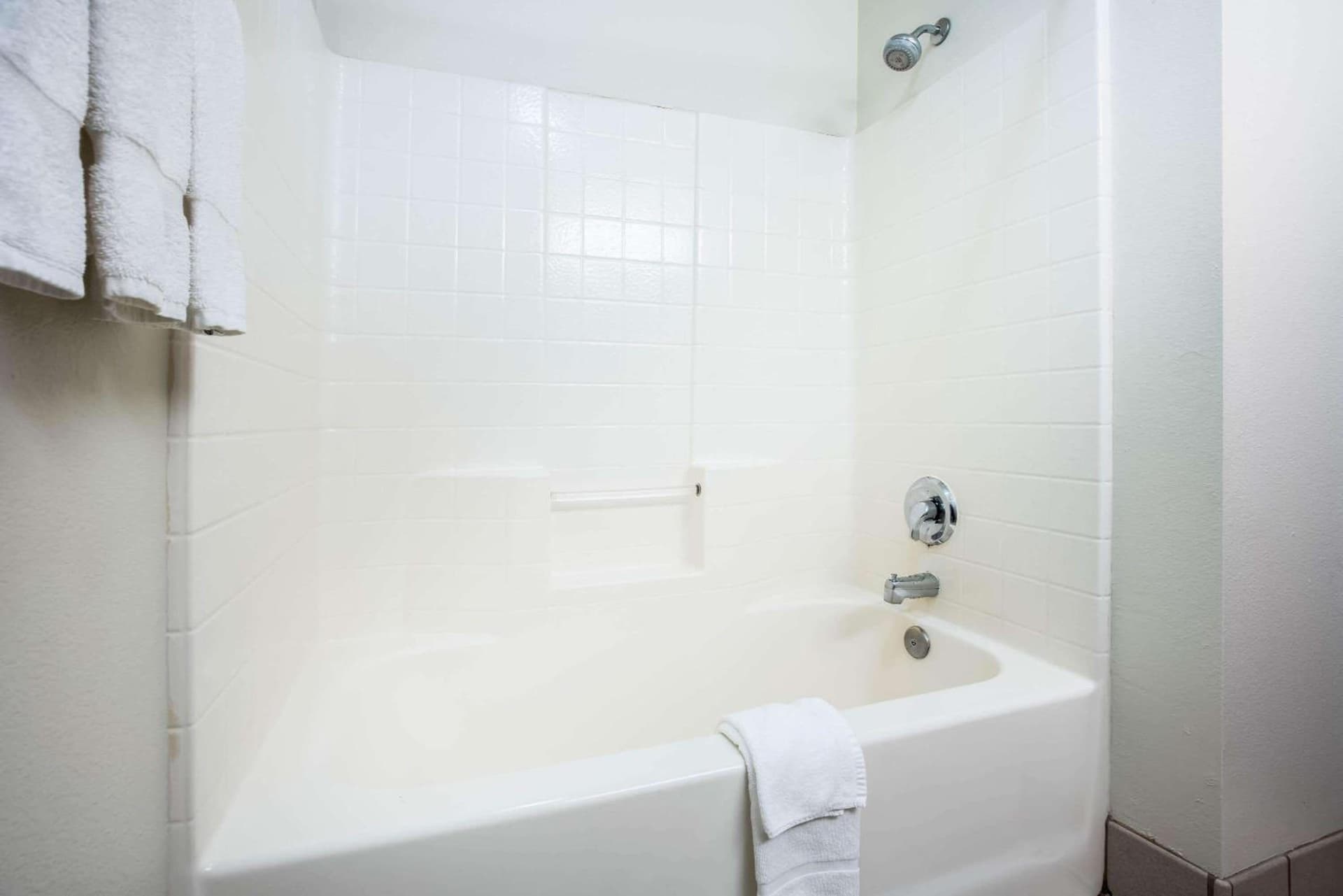 La Quinta by Wyndham Portland Airport gallery photo in Portland, OR — image 66