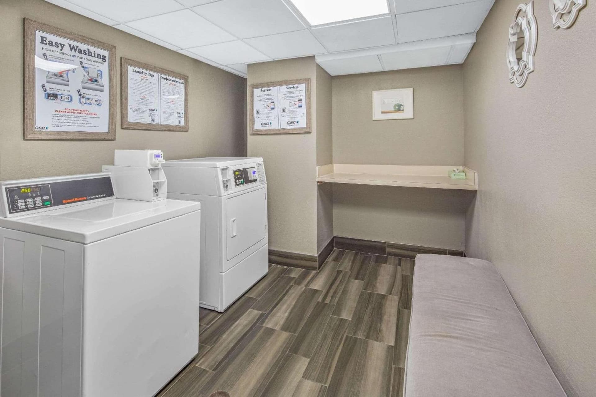 La Quinta by Wyndham Miami Airport West interior in Miami, FL — gallery photo 2
