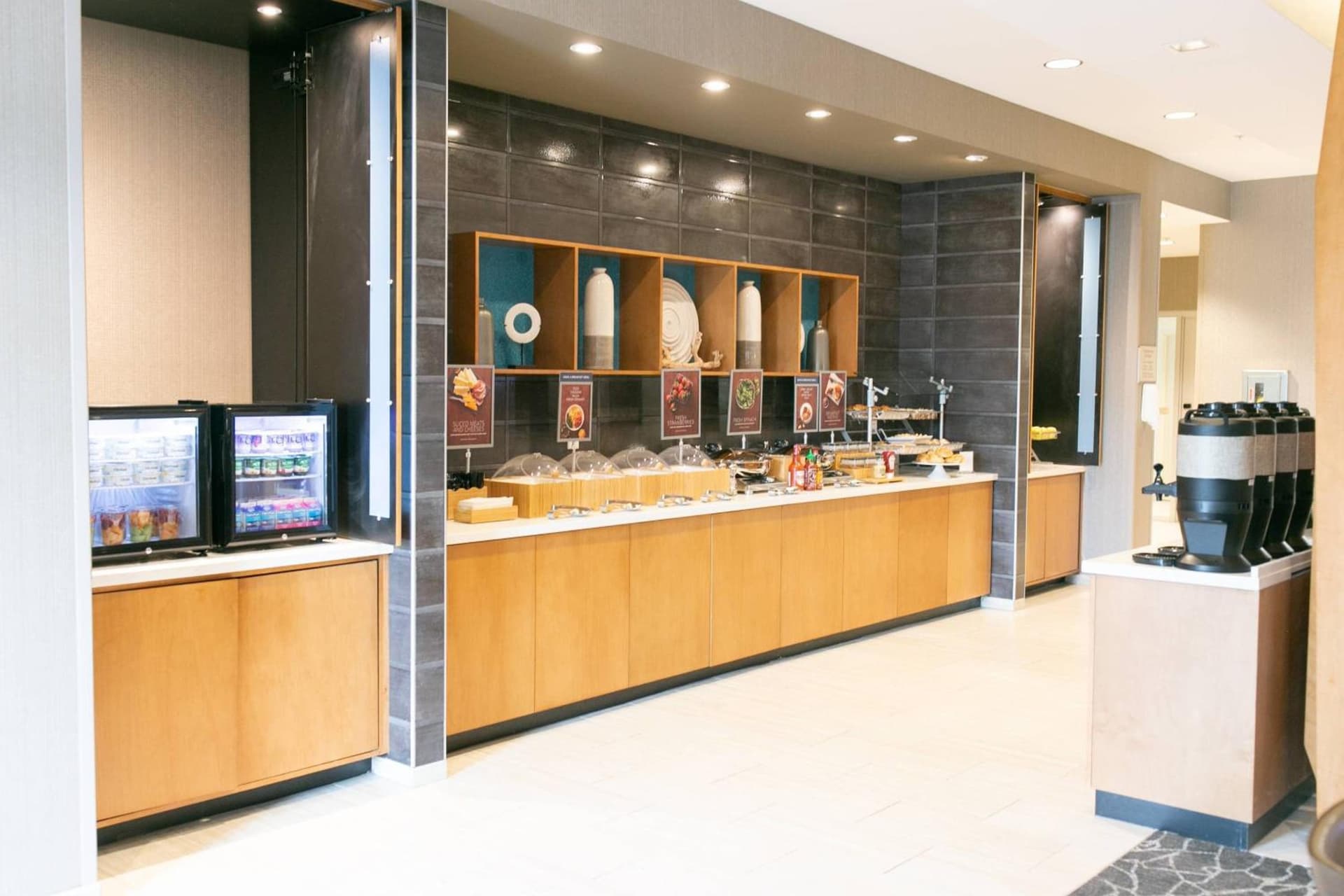 SpringHill Suites by Marriott South Bend Notre Dame Area interior in South Bend, IN — gallery photo 2