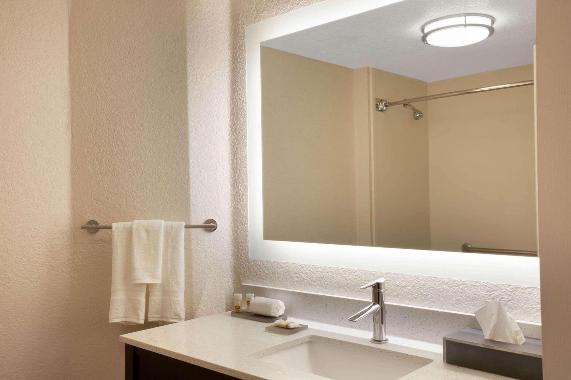 La Quinta by Wyndham Miami Airport West gallery photo in Miami, FL — image 12
