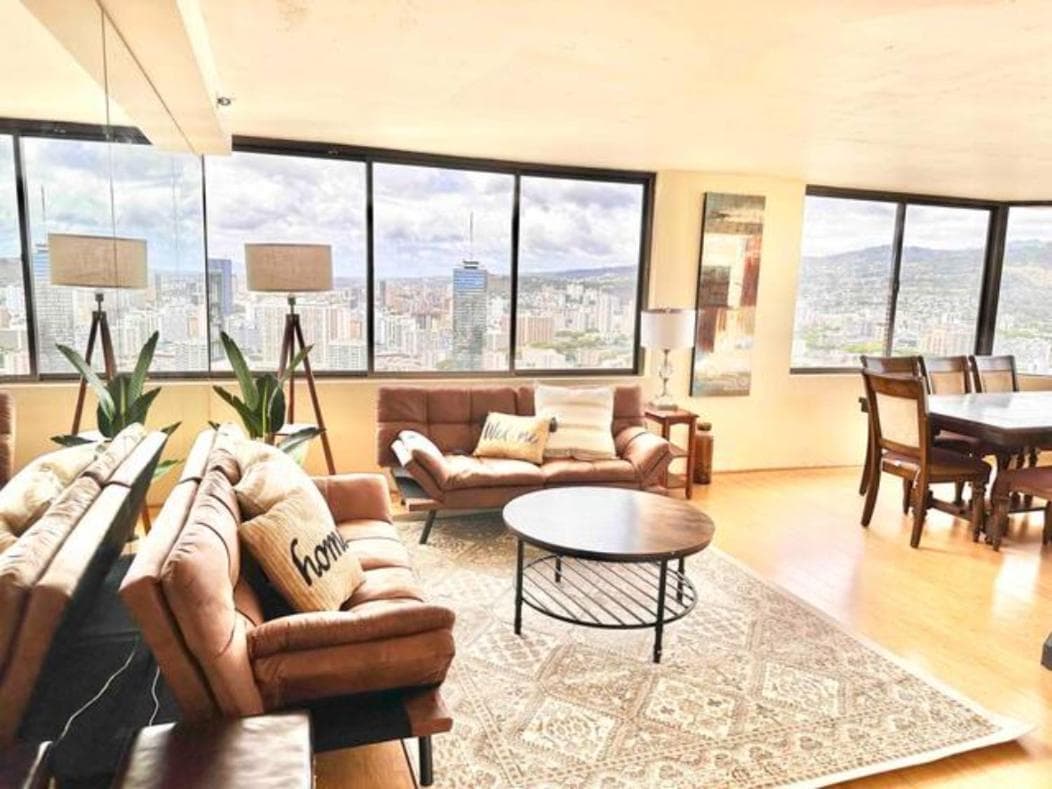 Penthouse Waikiki Panorama Ocean/Mountain Views property views in Honolulu, HI — gallery photo 3