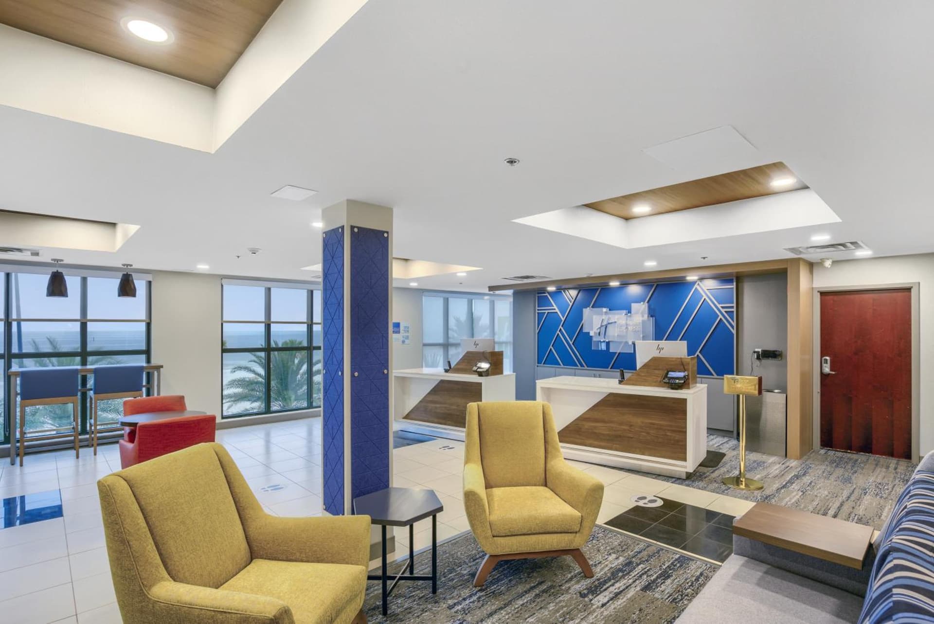 Holiday Inn Express - Gulfport Beach by IHG gallery photo in Gulfport, MS — image 6