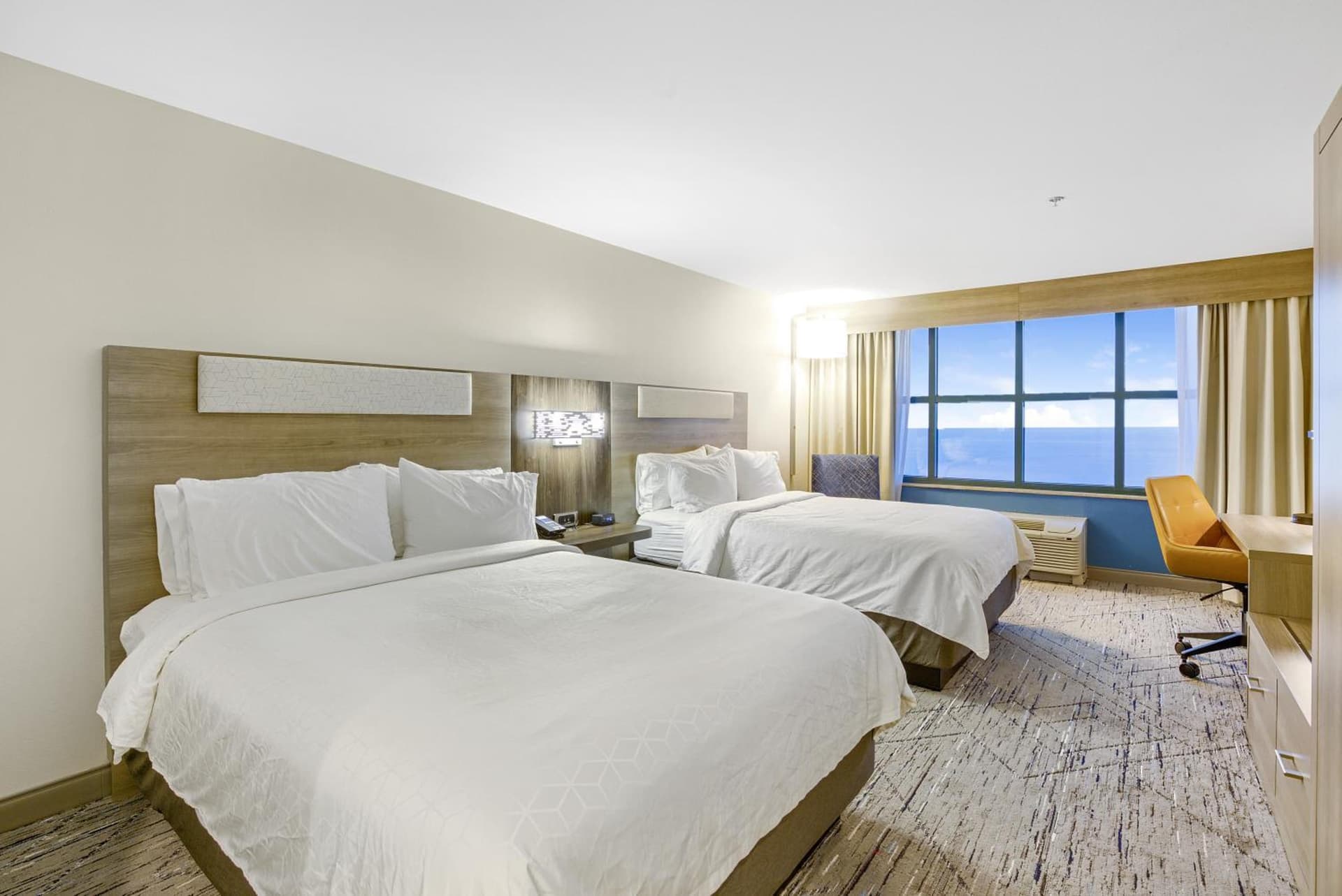 Holiday Inn Express - Gulfport Beach by IHG gallery photo in Gulfport, MS — image 46