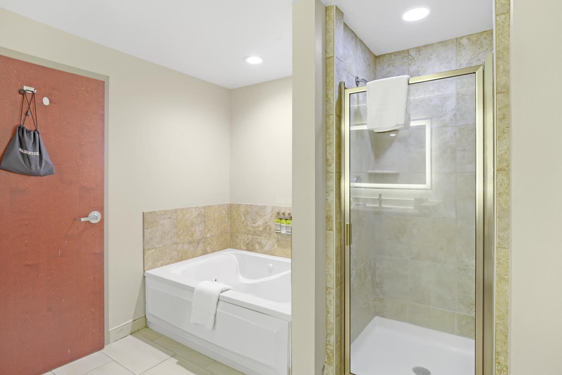 Holiday Inn Express - Gulfport Beach by IHG gallery photo in Gulfport, MS — image 48