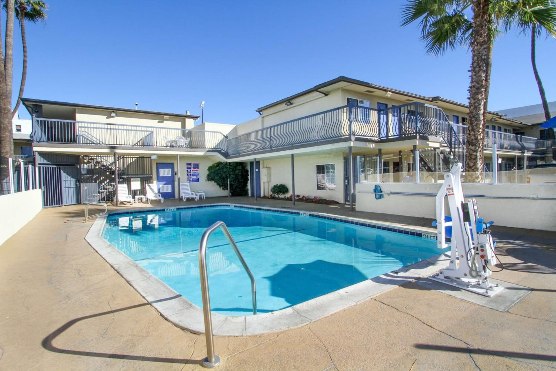 Motel 6 San Diego, CA Airport Harbor interior in San Diego, CA — gallery photo 2
