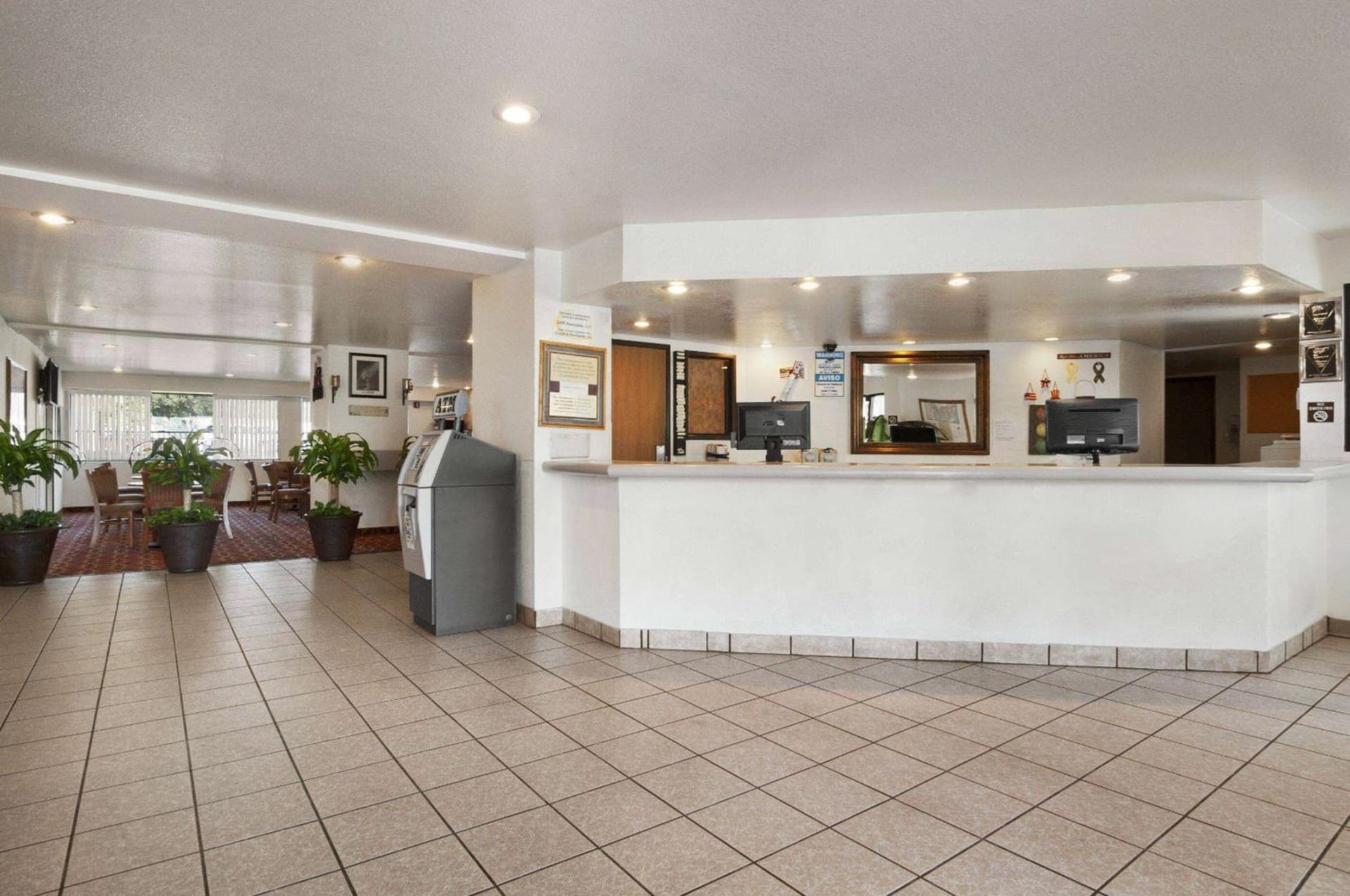 Super 8 by Wyndham Austin North/University Area interior in Austin, TX — gallery photo 2