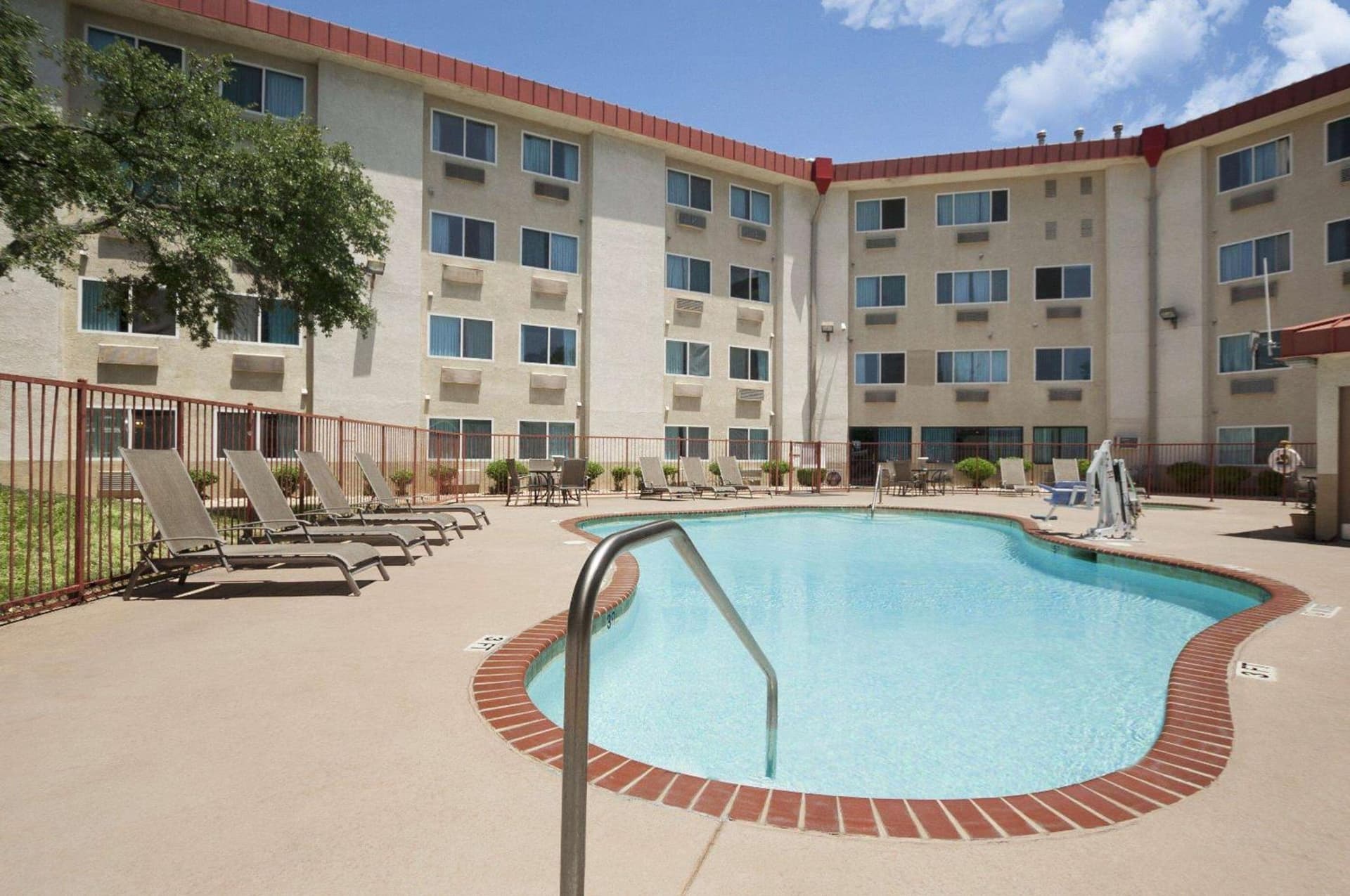 Super 8 by Wyndham Austin North/University Area property views in Austin, TX — gallery photo 3