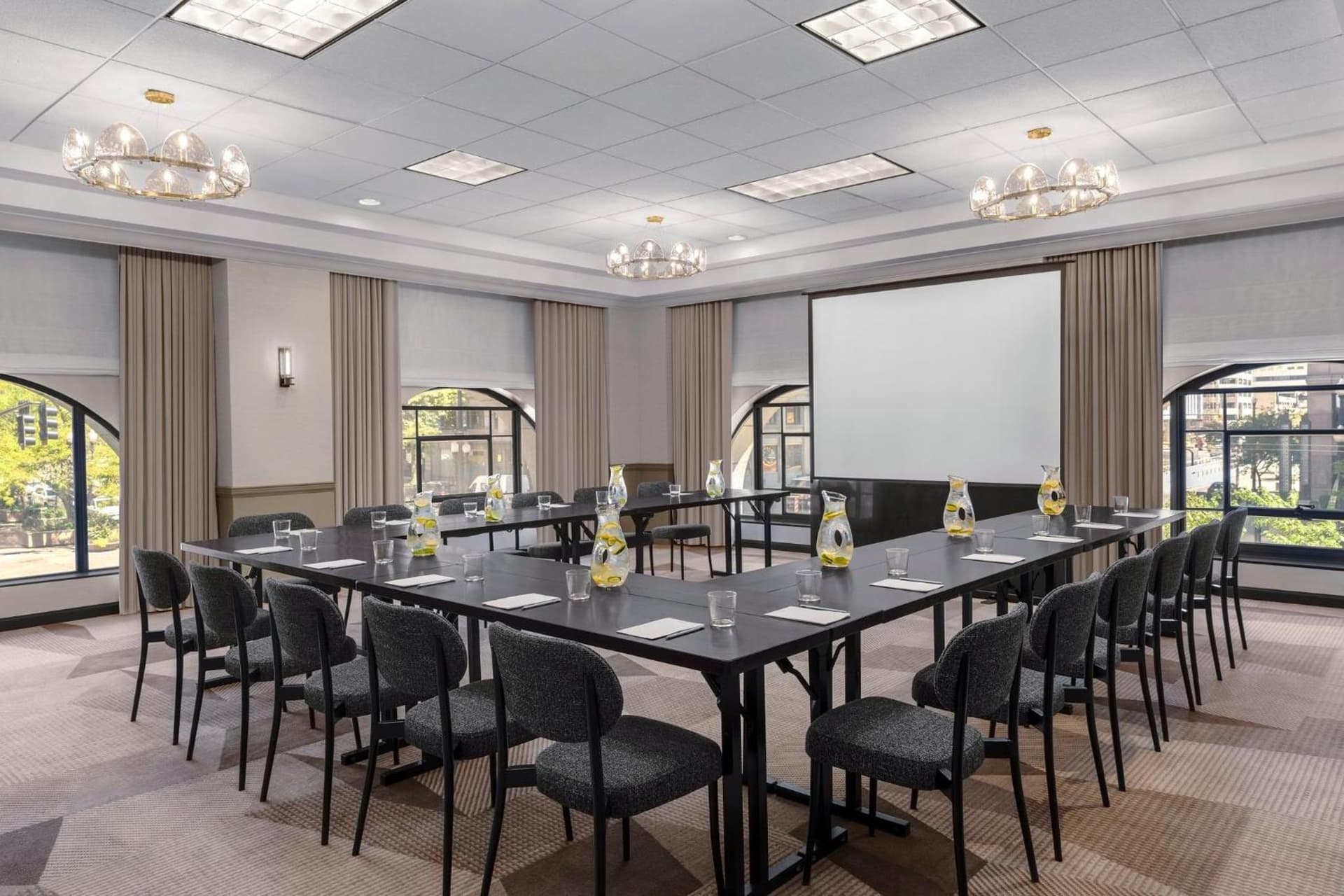 Kimpton Hotel Monaco Salt Lake City by IHG featured exterior or lobby in Salt Lake City, UT — similar hotel