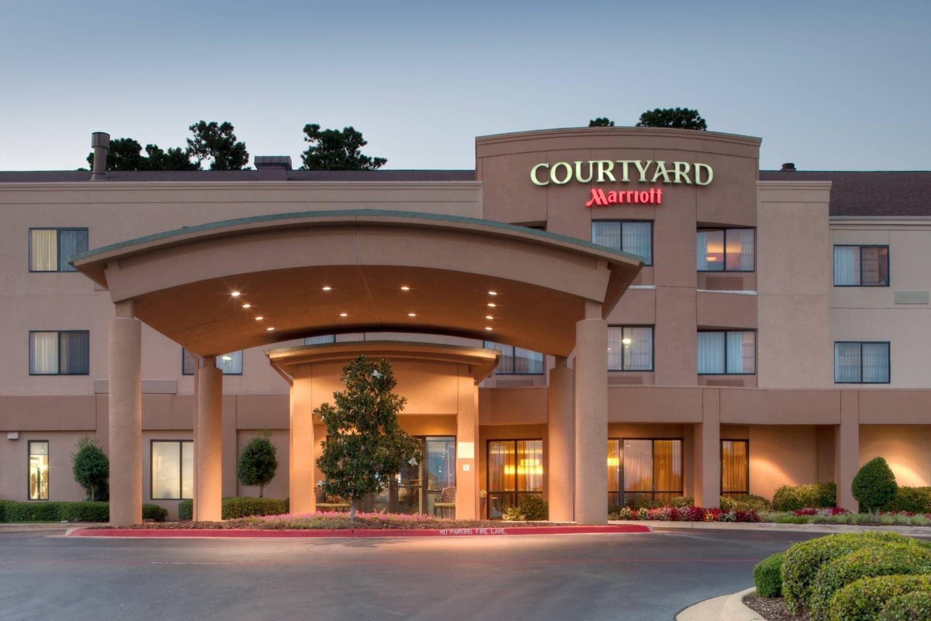 Courtyard by Marriott Texarkana featured exterior or lobby in Texarkana - Texas, TX — similar hotel