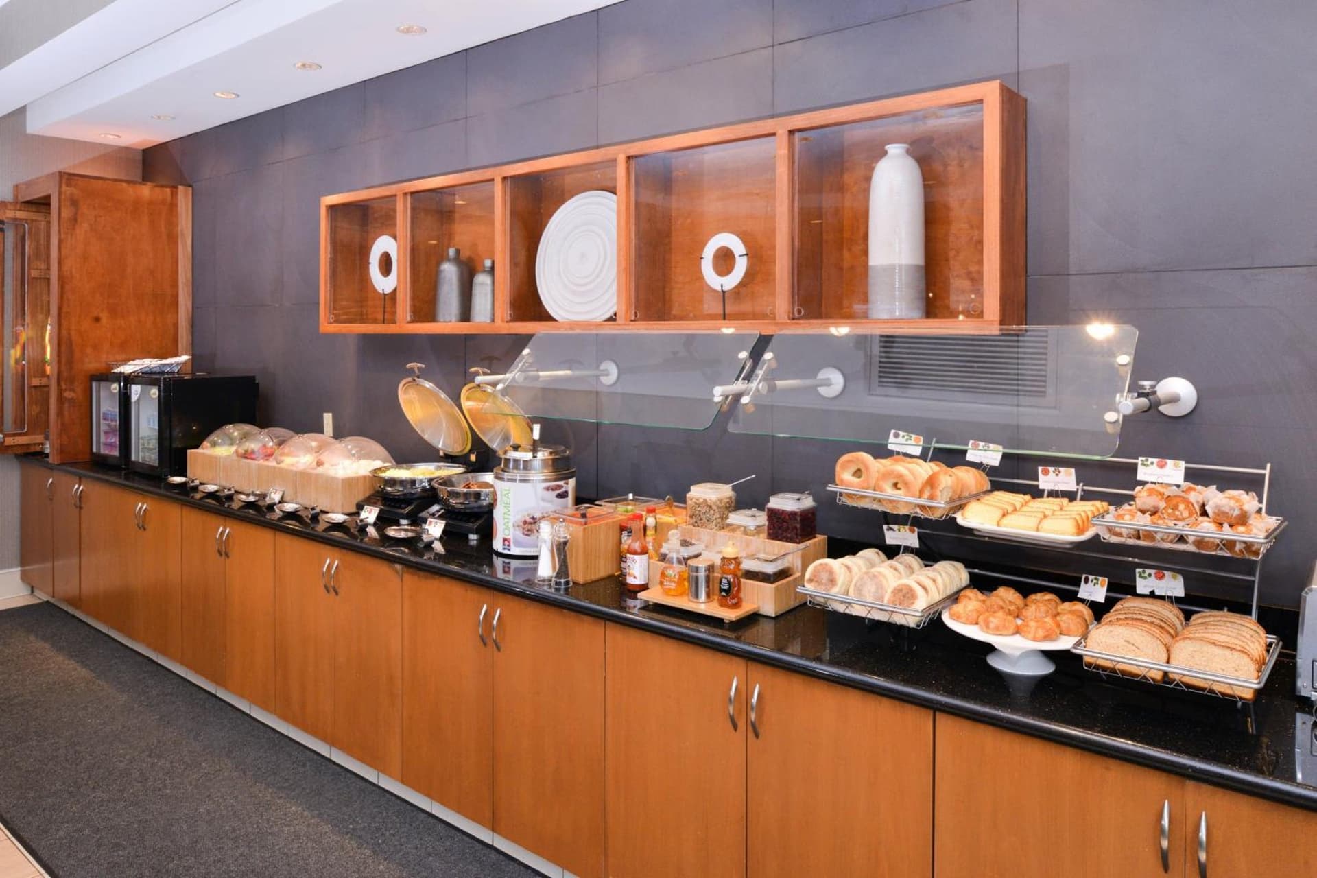 SpringHill Suites by Marriott Corona Riverside gallery photo in Corona, CA — image 7