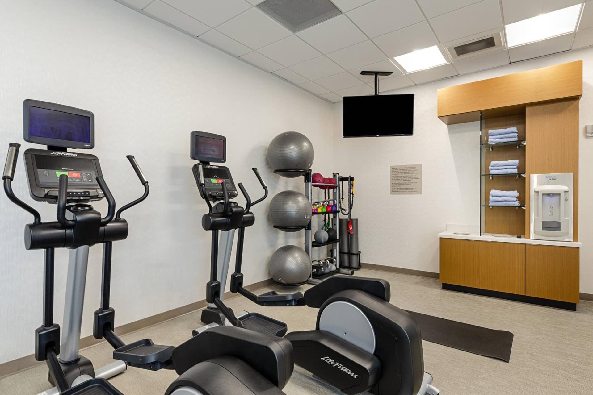 SpringHill Suites By Marriott Charleston Airport & Convention Center gallery photo in Charleston, SC — image 95