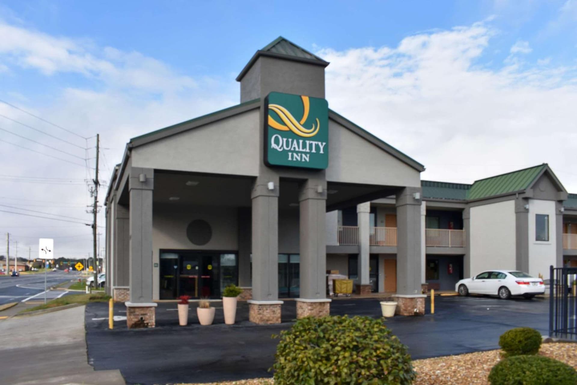 Quality Inn Calhoun North I-75 featured exterior or lobby in Calhoun, GA — similar hotel