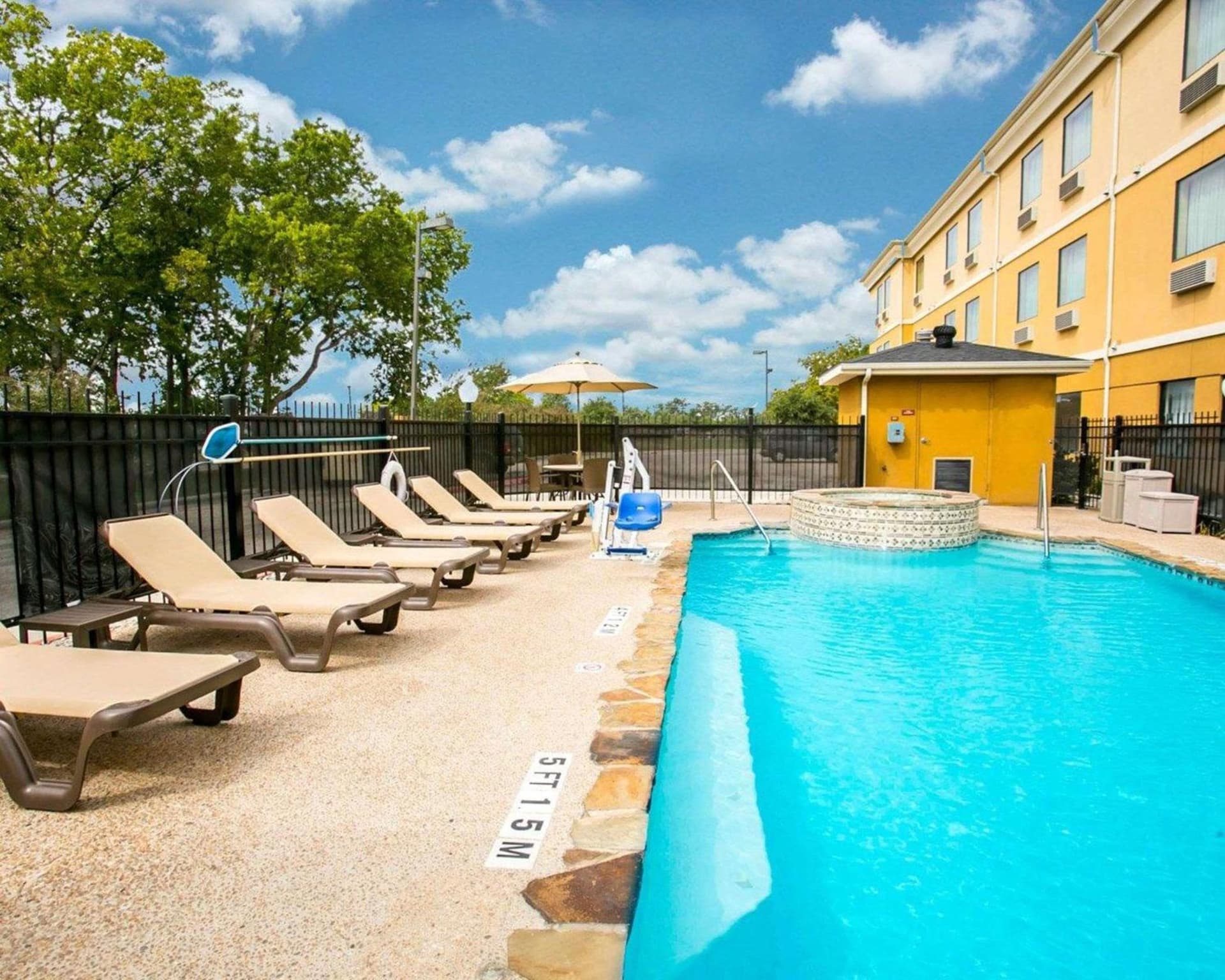 Sleep Inn & Suites New Braunfels gallery photo in New Braunfels, TX — image 4