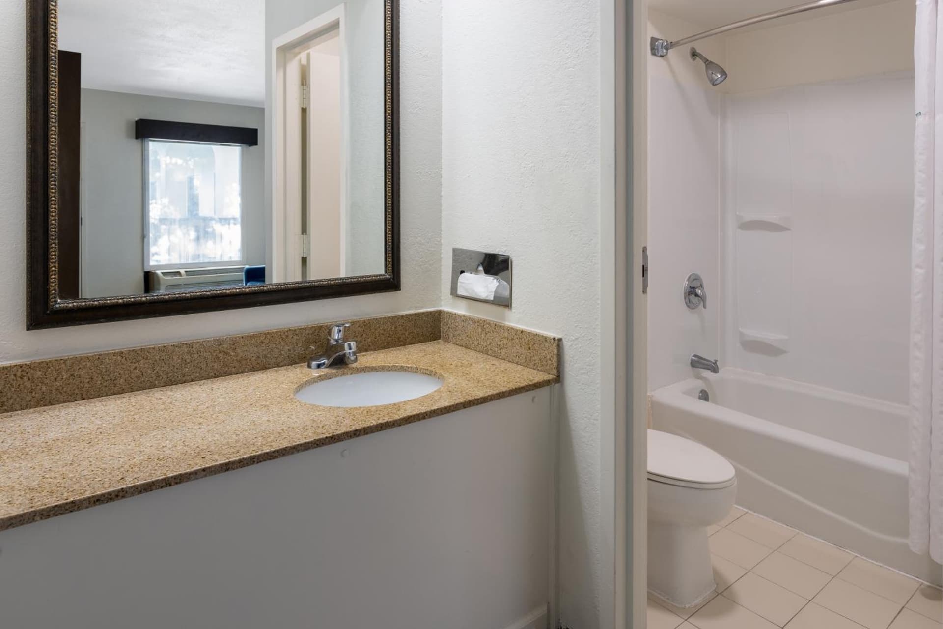 Studio 6 Suites Jacksonville, NC - Camp LeJeune gallery photo in Jacksonville, NC — image 58