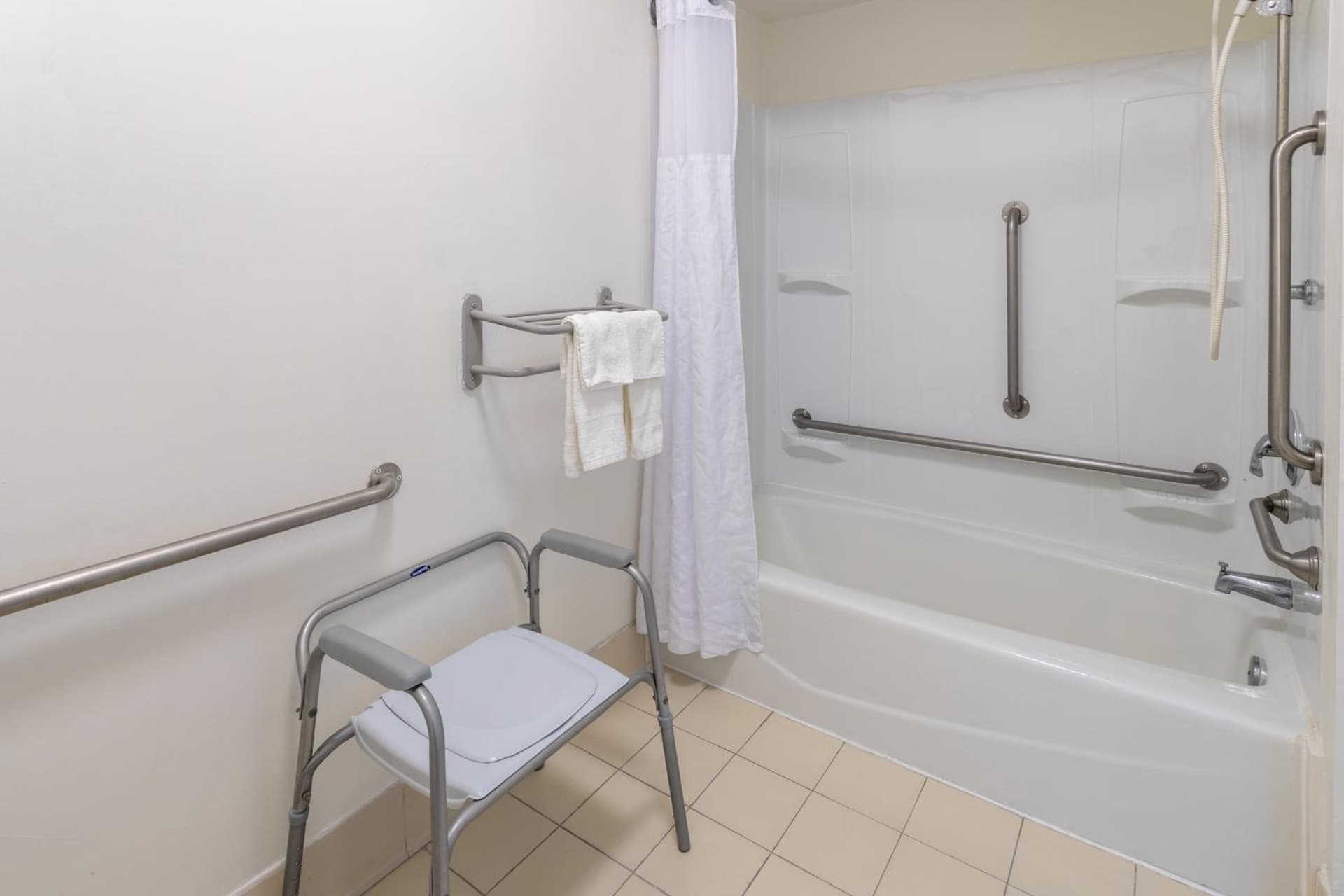 Studio 6 Suites Jacksonville, NC - Camp LeJeune gallery photo in Jacksonville, NC — image 54