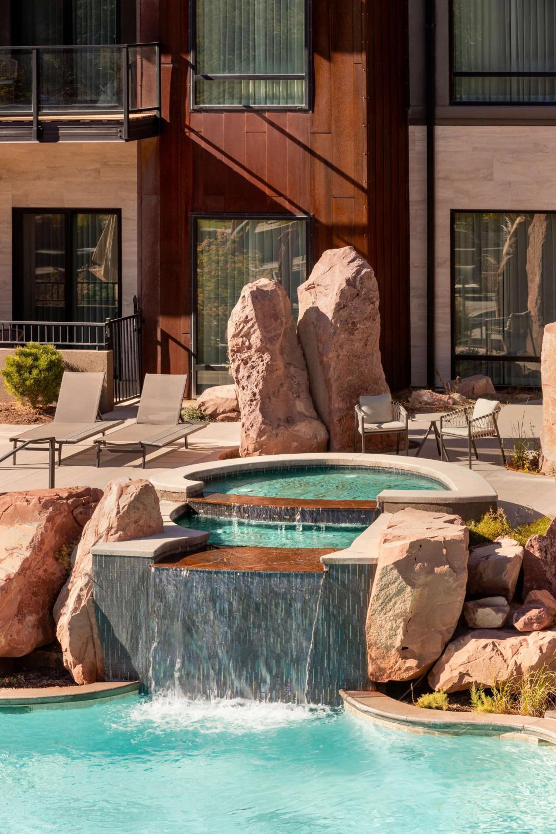 Casitas At The Hoodoo Moab, Curio Collection By Hilton property views in Moab, UT — gallery photo 3