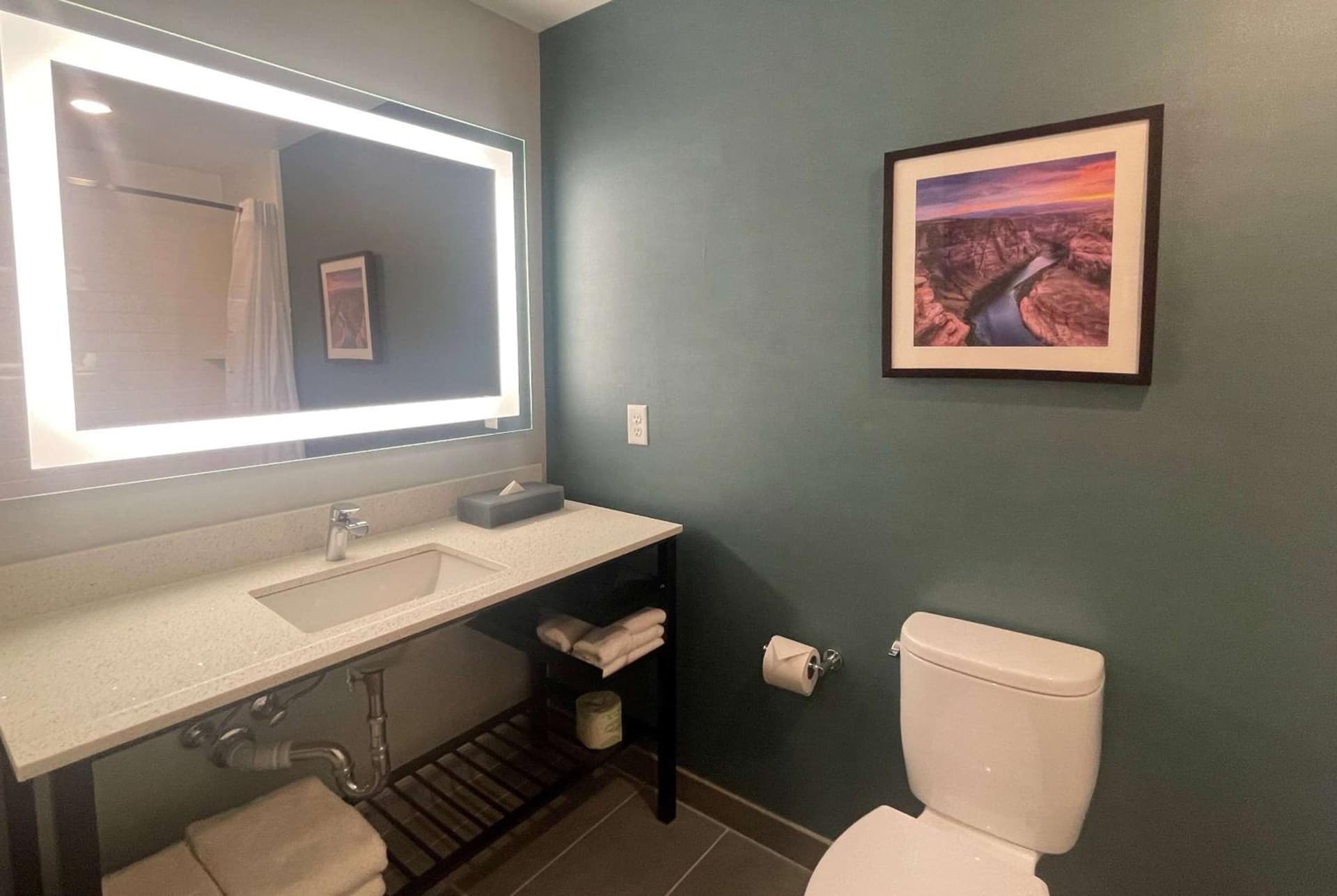 La Quinta Inn & Suites by Wyndham Yuma gallery photo in Yuma, AZ — image 4