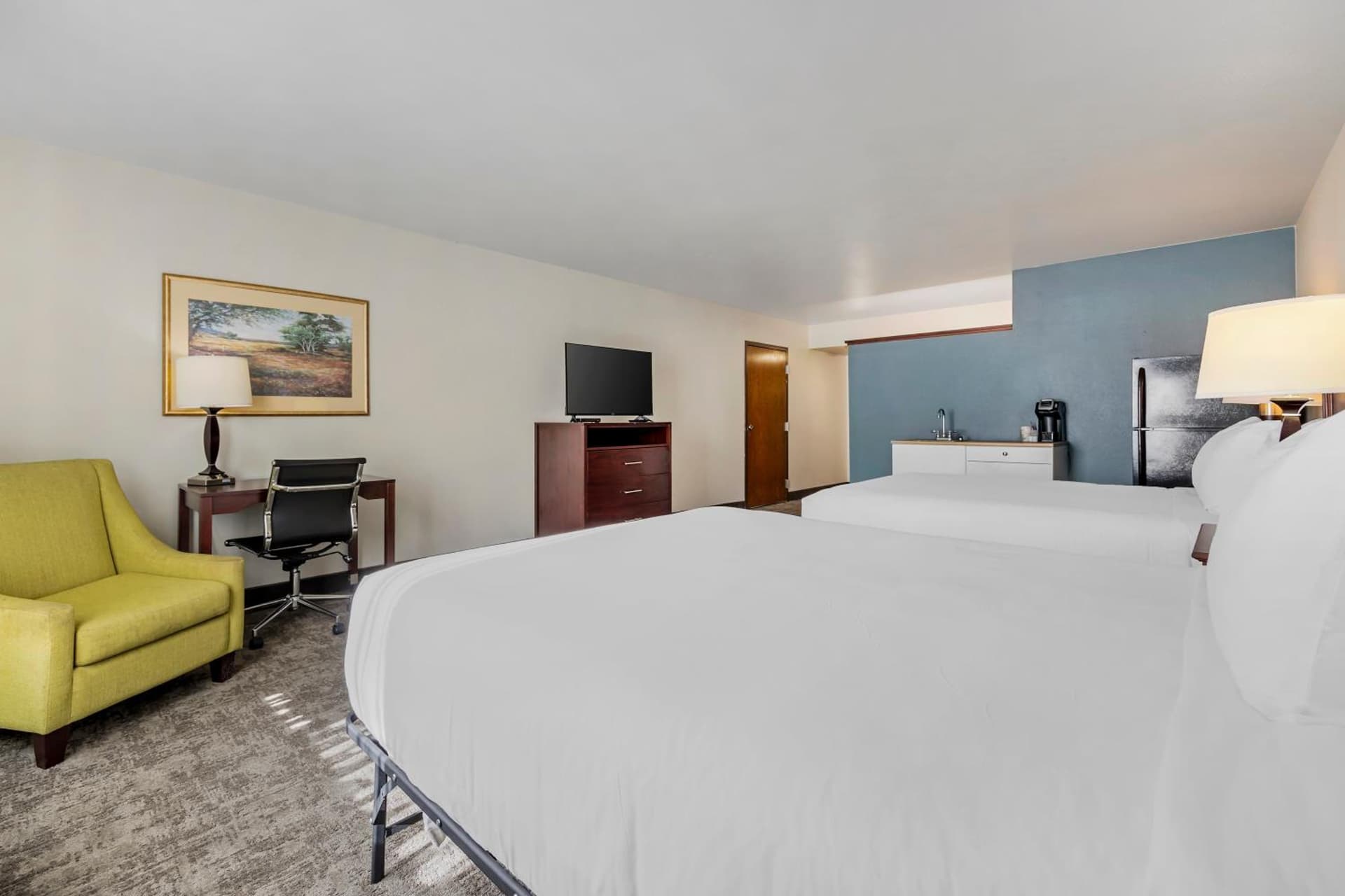 Seaport Inn & Suites property views in Lewiston, ID — gallery photo 3