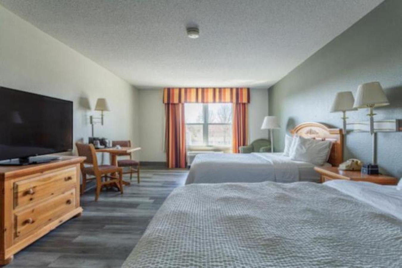 Lancaster Inn & Suites property views in Manheim, PA — gallery photo 3