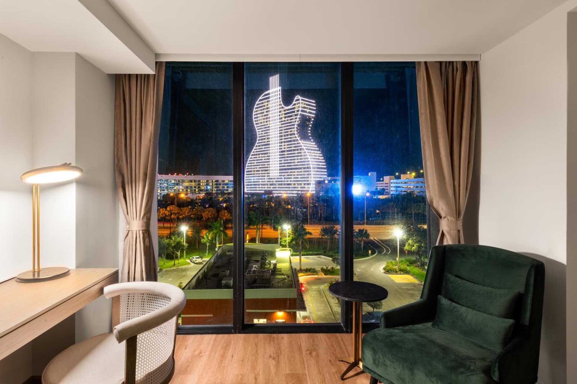 Dolce by Wyndham Hollywood gallery photo in Hollywood, FL — image 92