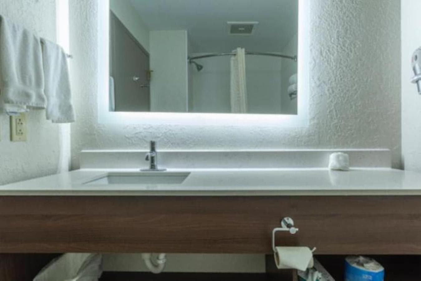 Lancaster Inn & Suites gallery photo in Manheim, PA — image 22