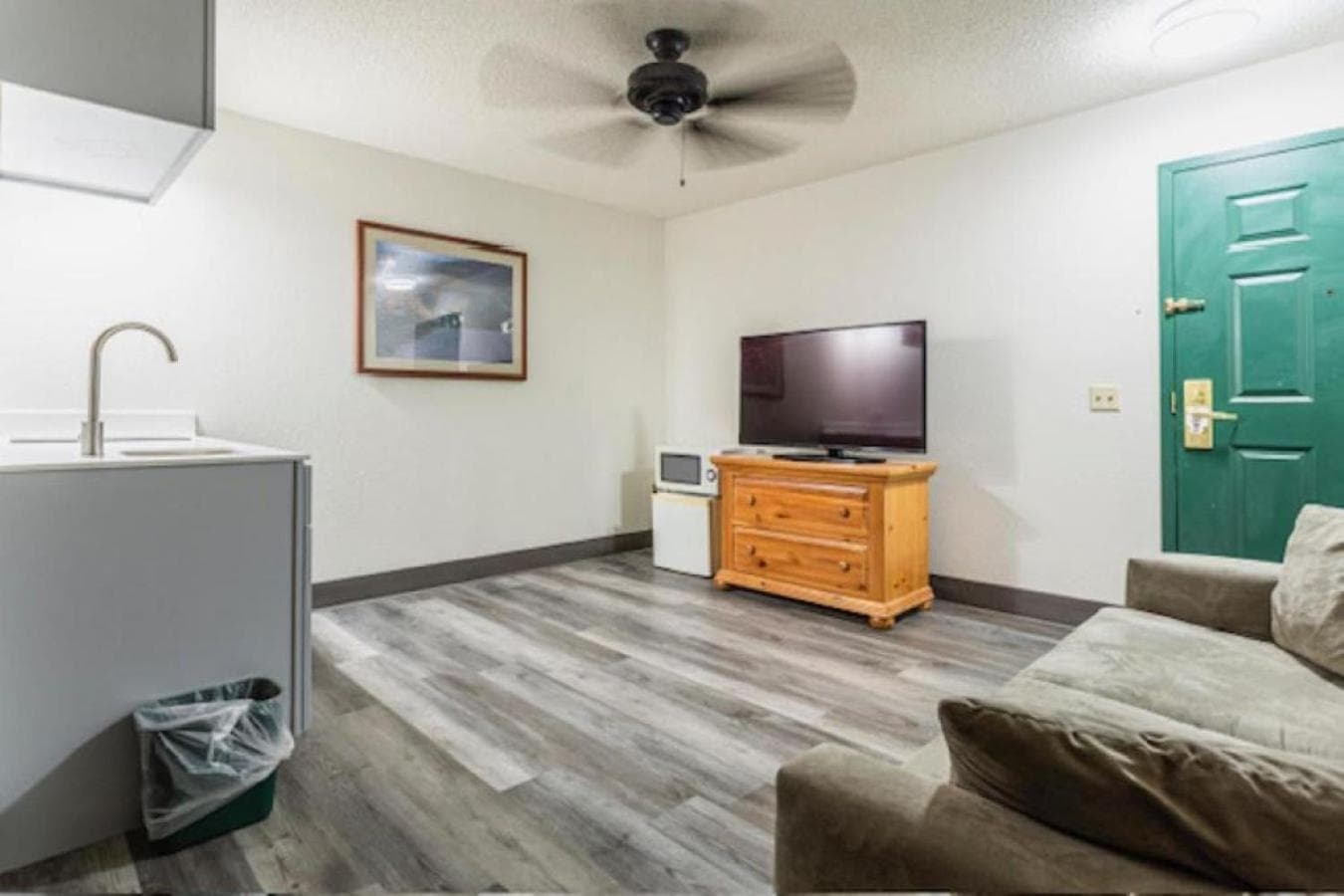 Lancaster Inn & Suites gallery photo in Manheim, PA — image 7