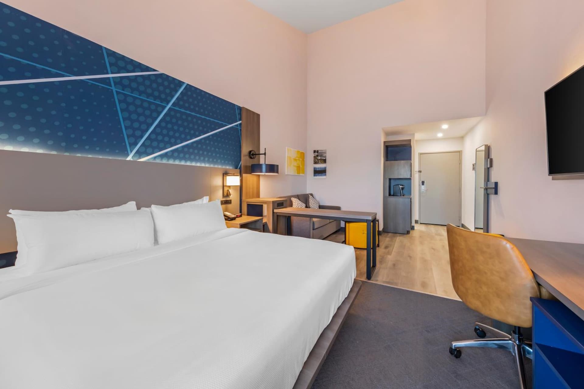 Comfort Inn & Suites Irvine Spectrum gallery photo in Lake Forest, CA — image 58