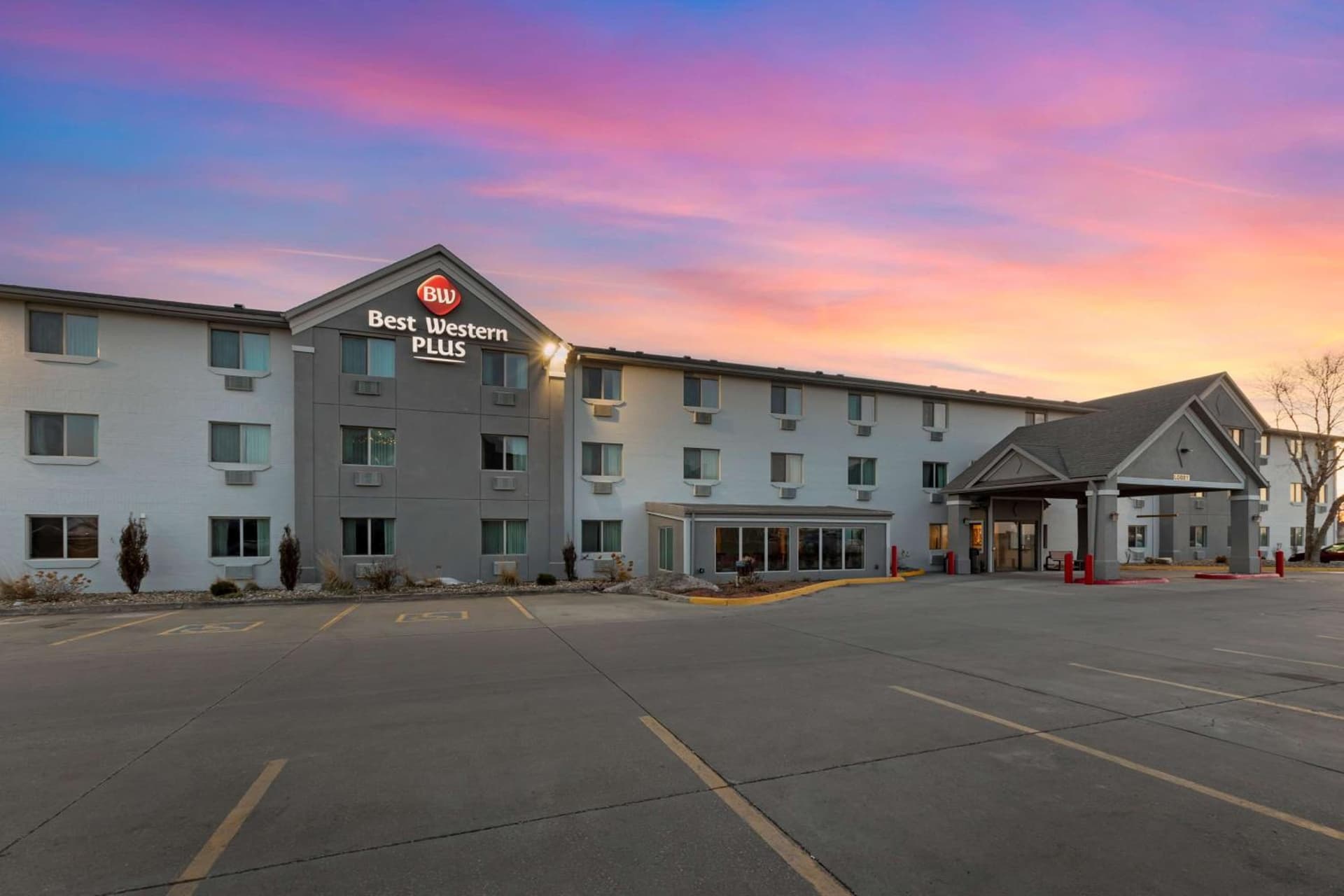 Best Western Plus Altoona Inn featured exterior or lobby in Altoona, IA — similar hotel