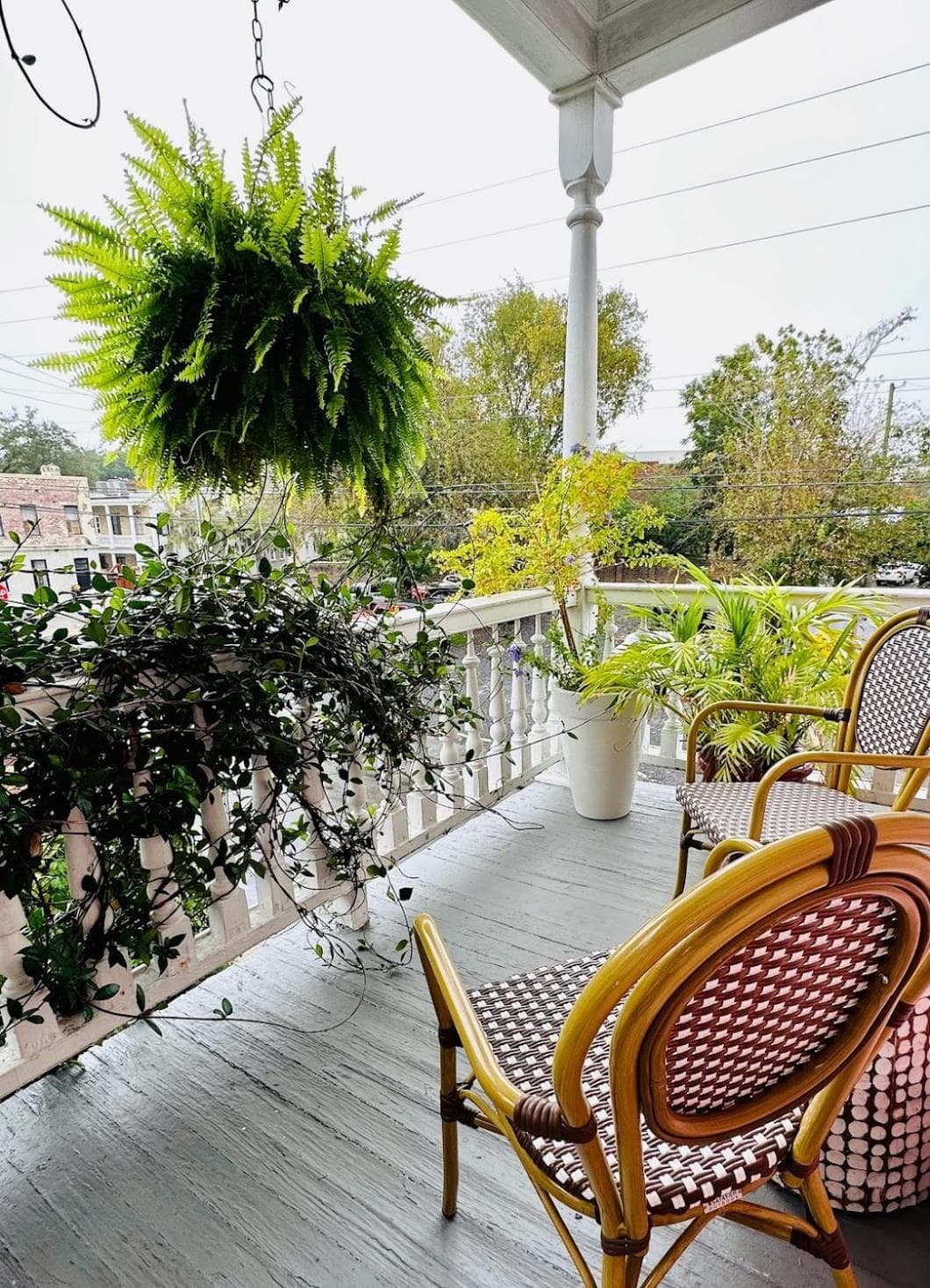 Bijou Boutique Inn interior in Charleston, SC — gallery photo 2