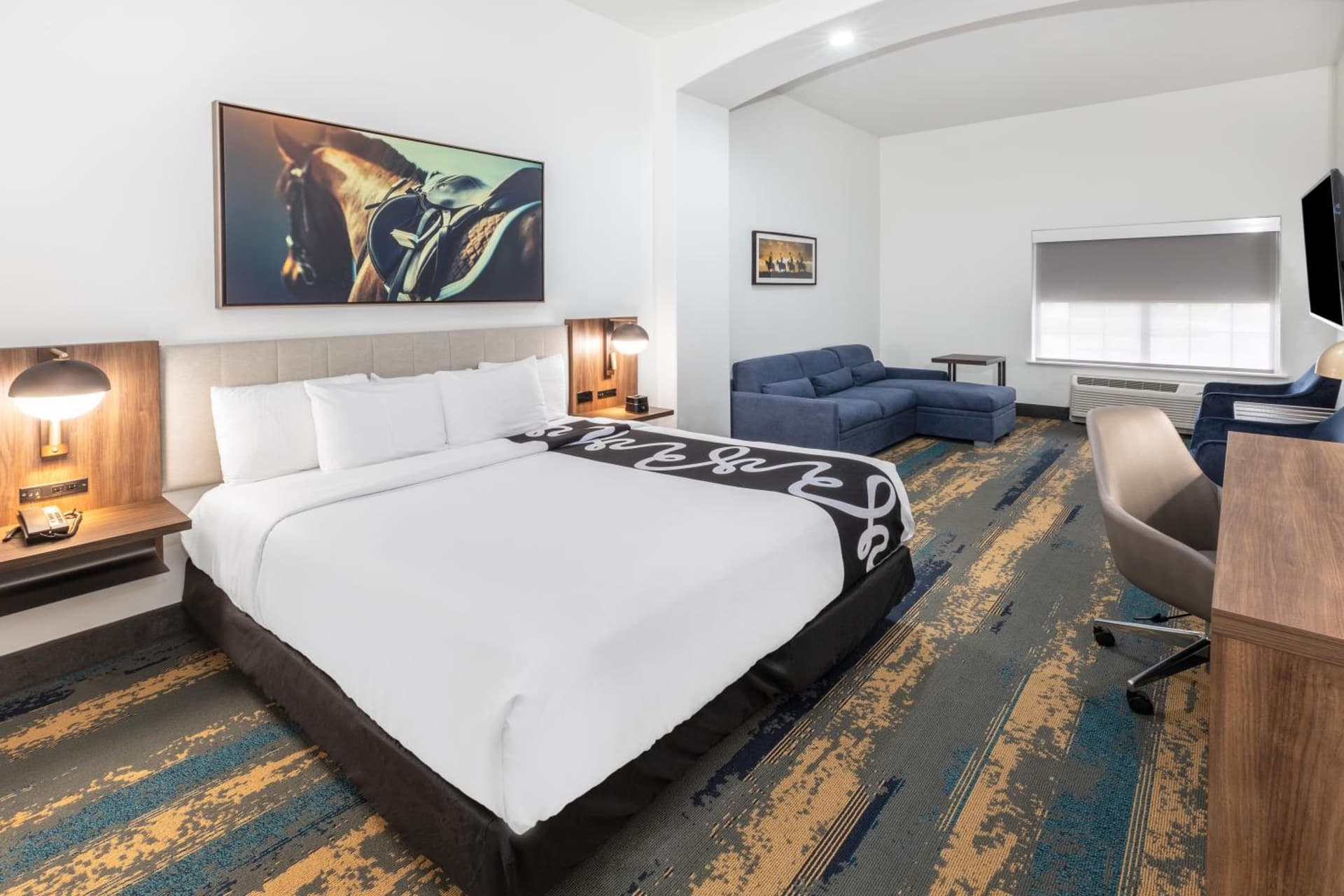La Quinta Inn & Suites by Wyndham Pharr RGV Medical Center property views in Pharr, TX — gallery photo 3