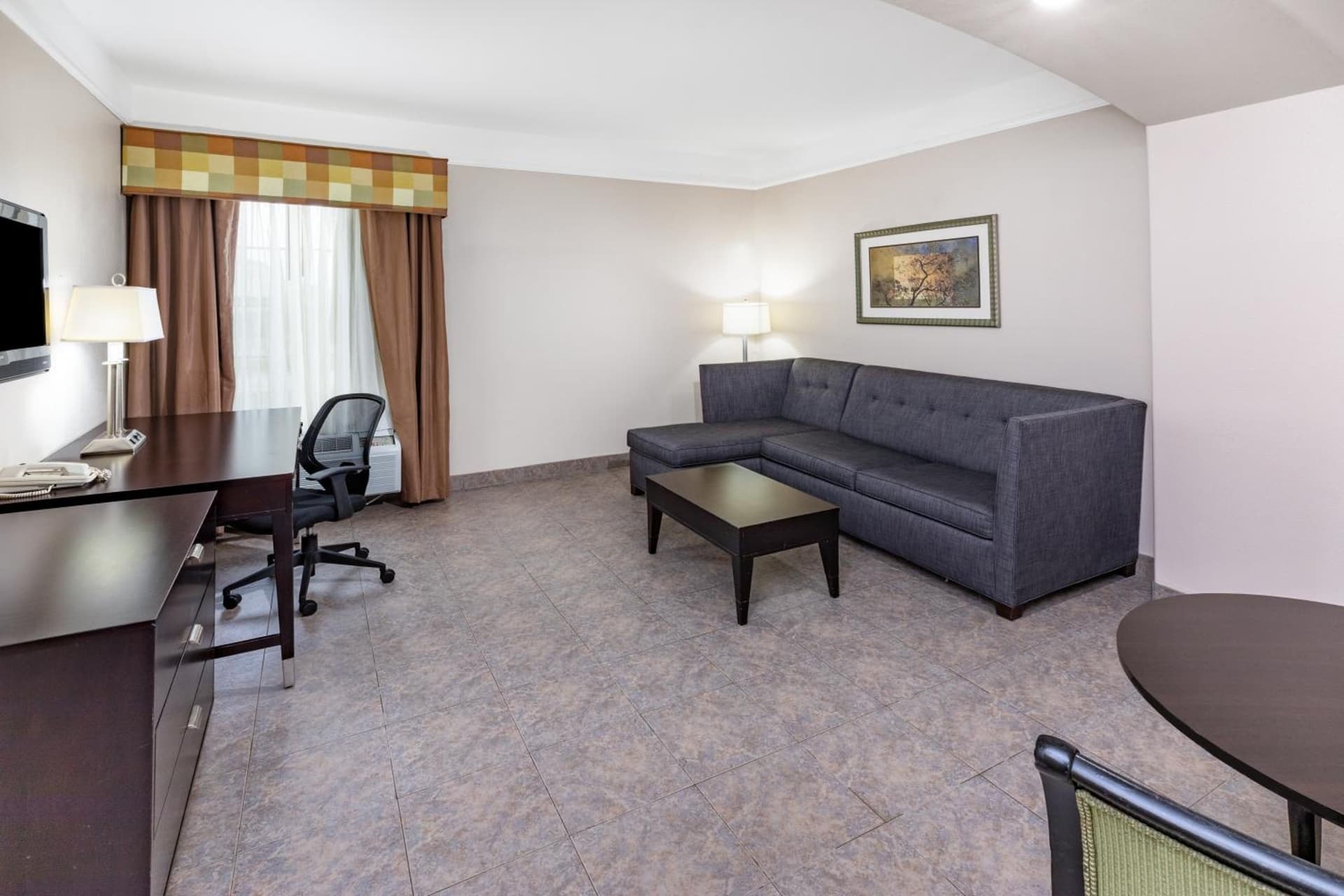 La Quinta Inn & Suites by Wyndham Pharr RGV Medical Center gallery photo in Pharr, TX — image 31