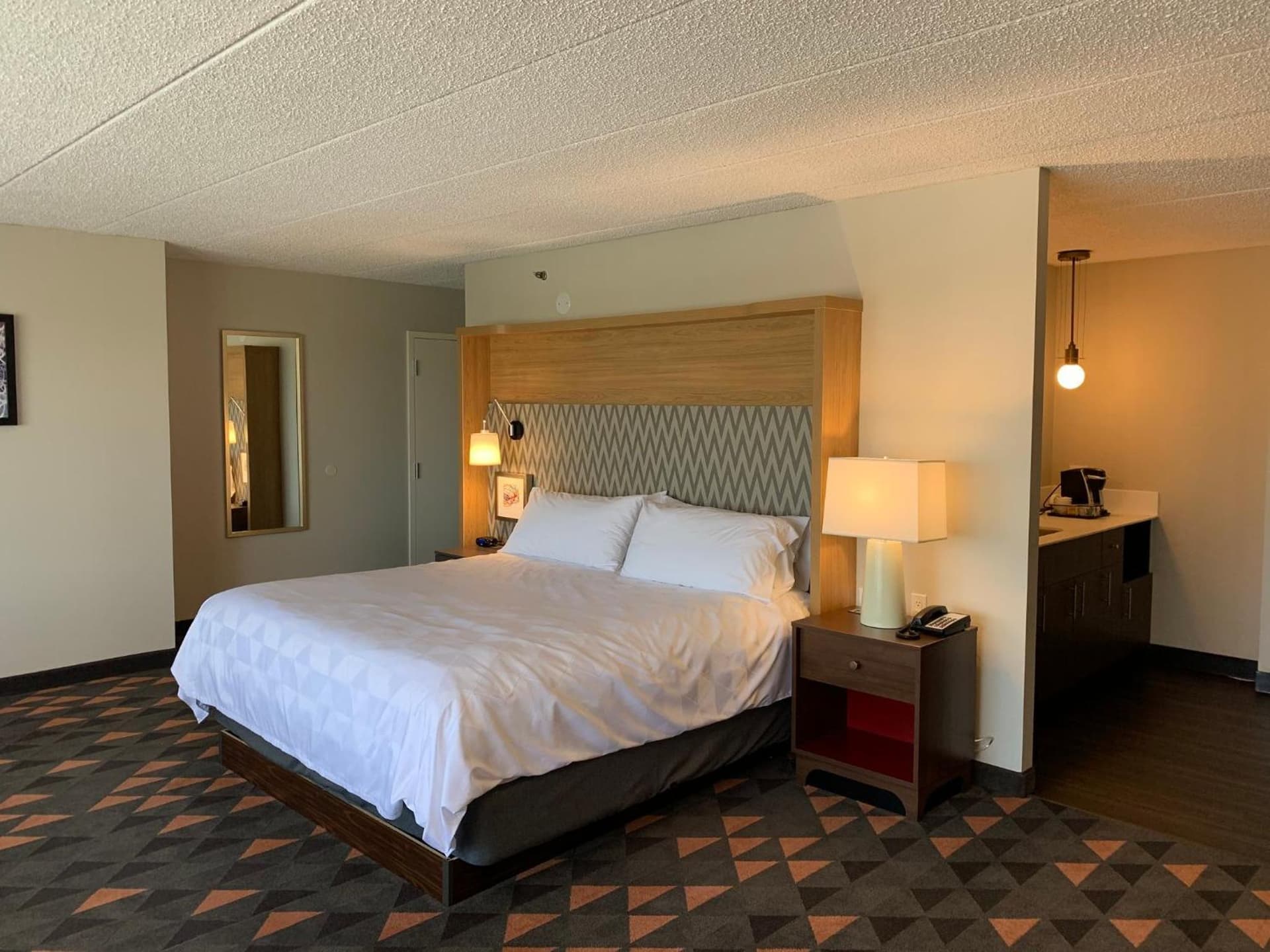Holiday Inn Chicago Nw Crystal Lk Conv Ctr by IHG gallery photo in Crystal Lake, IL — image 10